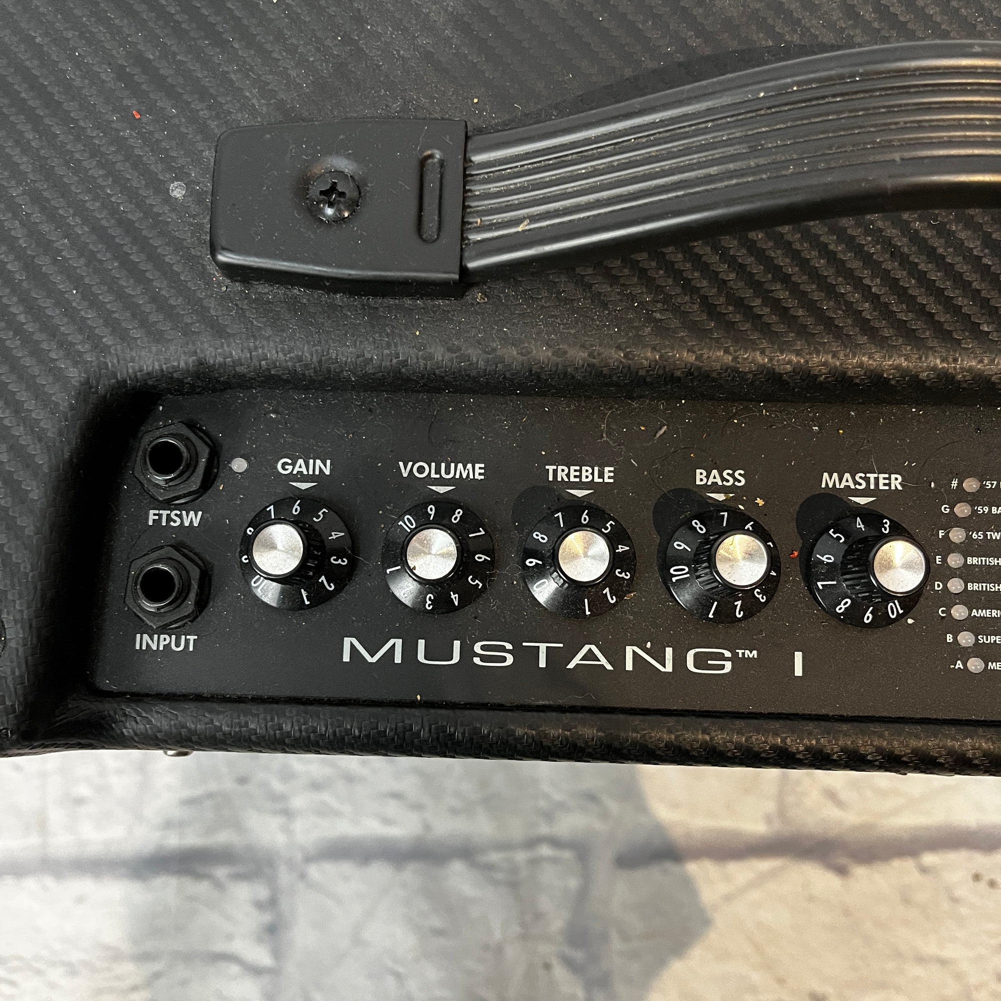 Fender Mustang I 20-Watt 1x8" Modeling Guitar Combo 2012 - Black