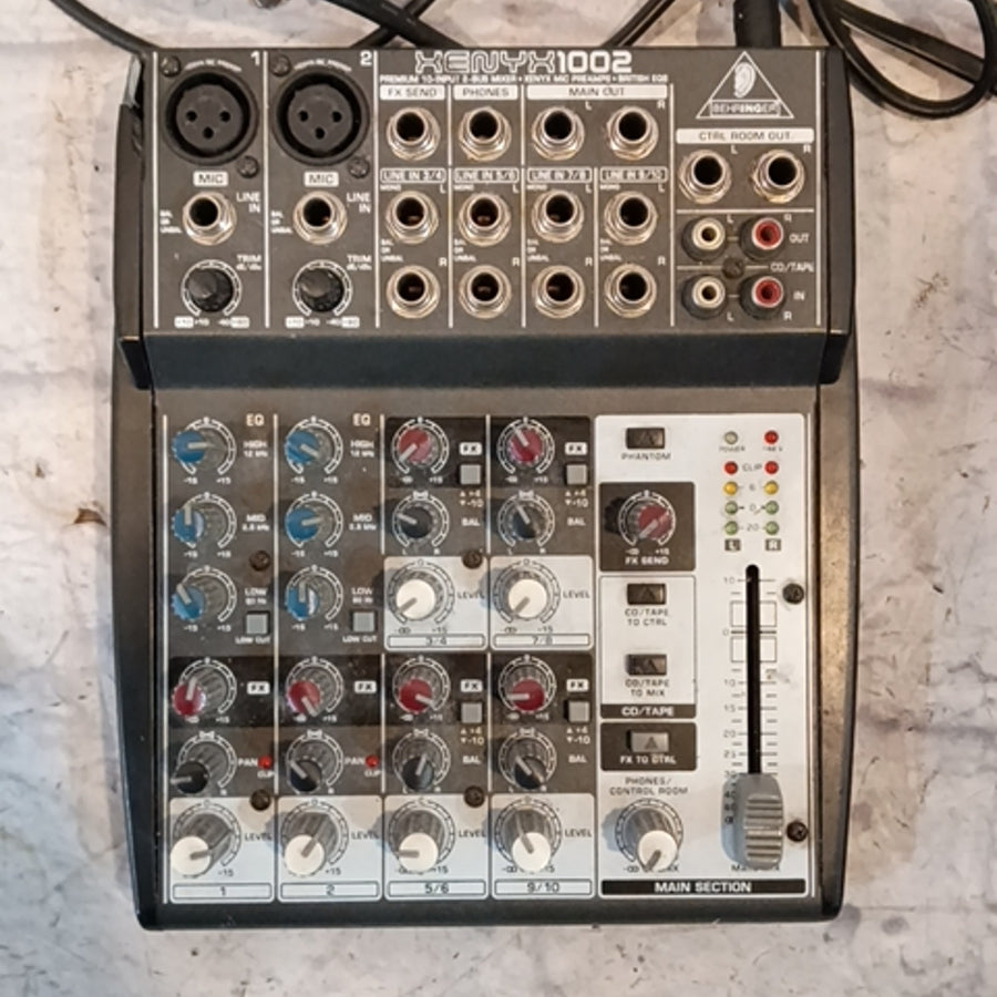 Behringer Xenyx1002 Powered Mixer