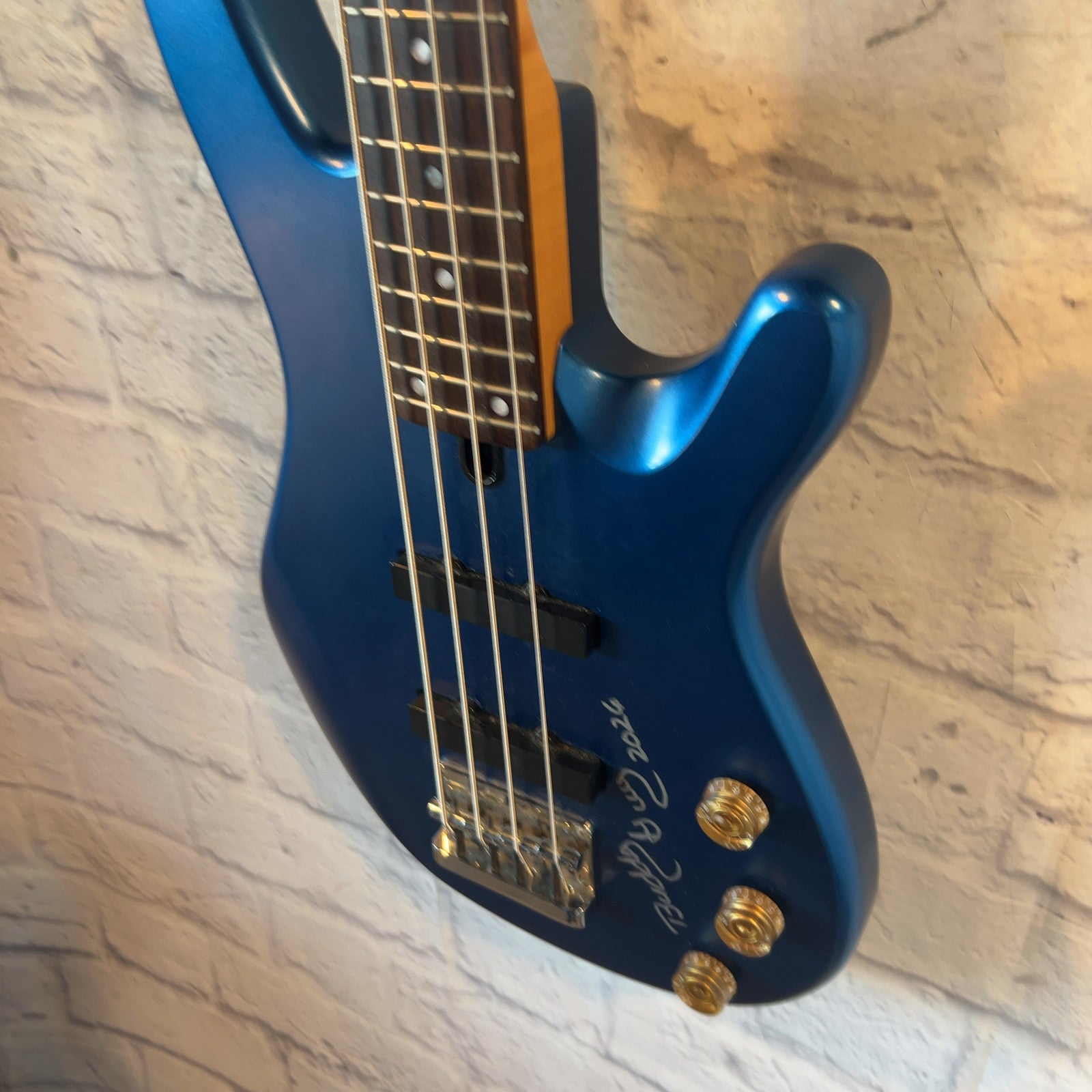 Yamaha BB404 Bass Signed by Buddy Guy 4 String Bass Guitar