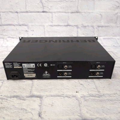 Behringer Tube Ultragrain T1953 - Microphone/Line Preamplifier