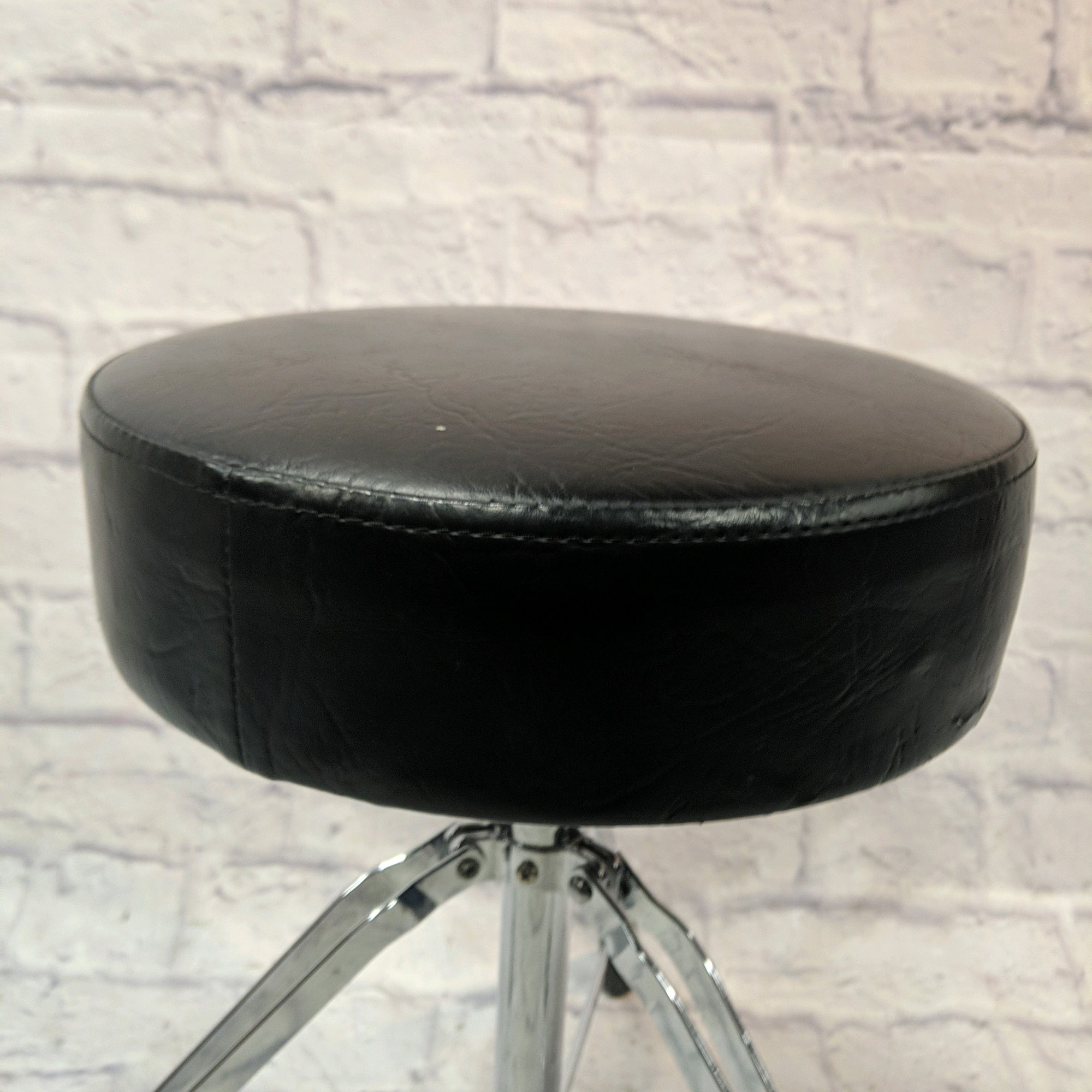 Unknown Drum Throne - Small Tear in Side of Seat