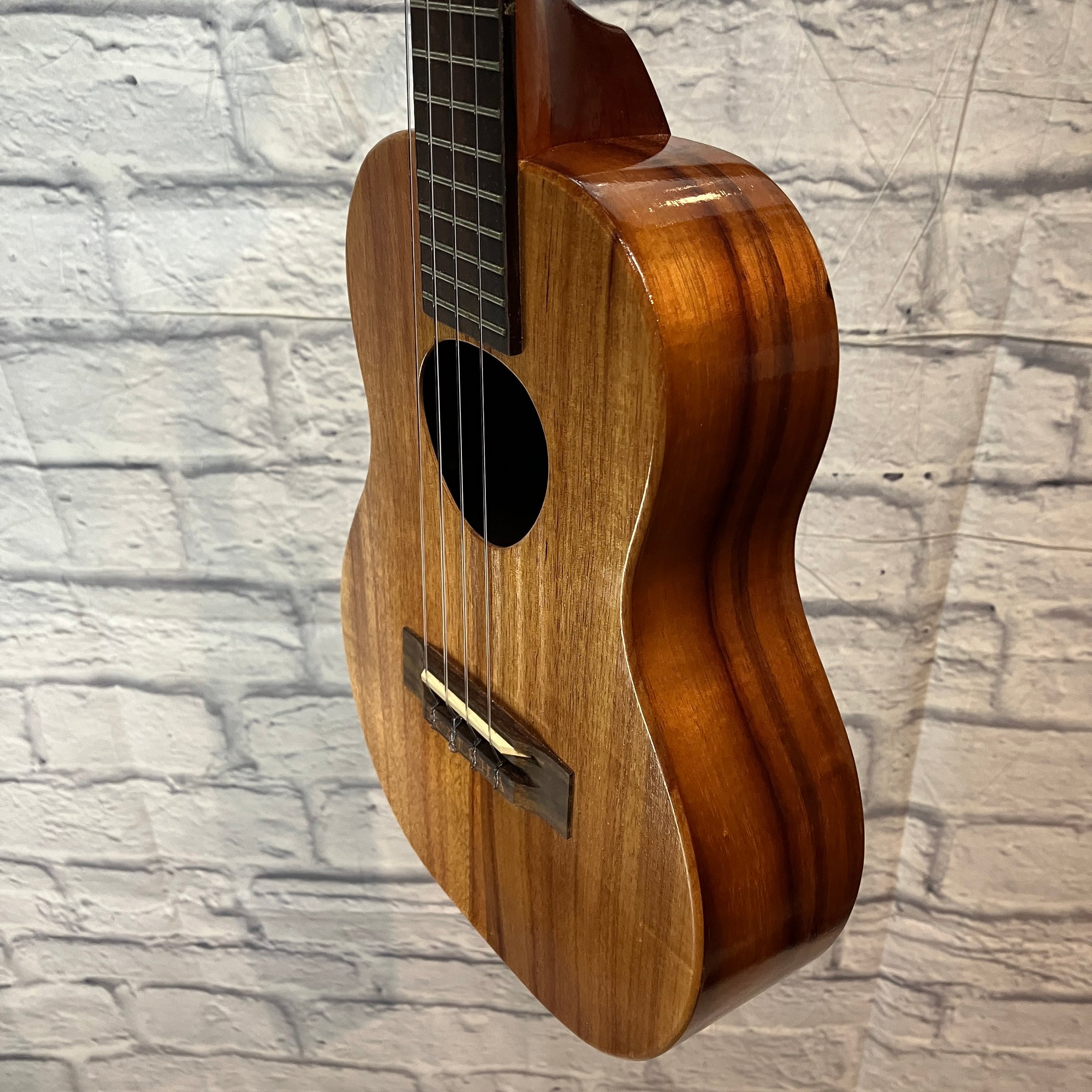 KoAloha Koa Tenor Ukulele KTM-00  w/ case
