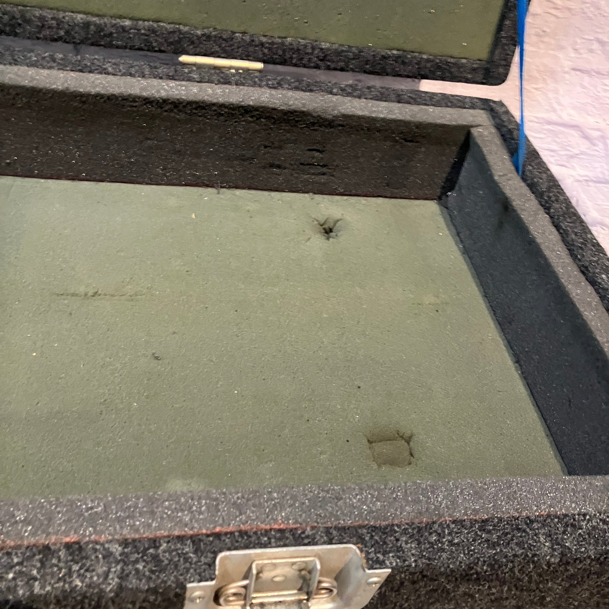 Unknown 88 Key Keyboard Hard Case