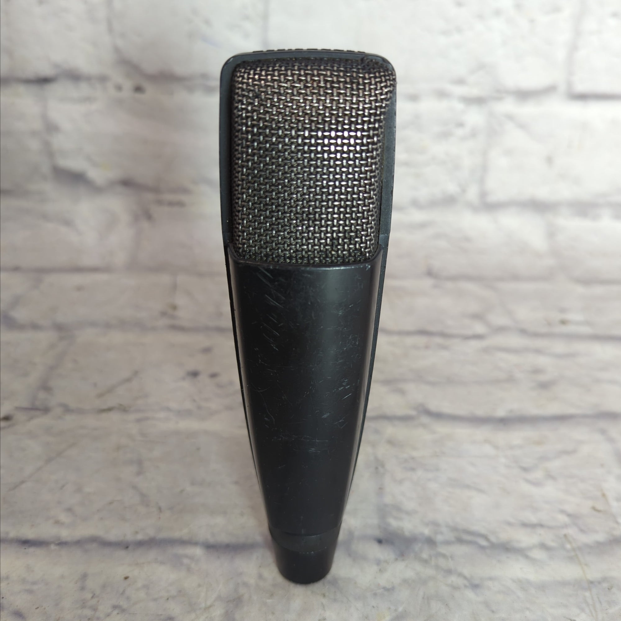 Sennheiser MD 421 II Cardioid Dynamic Microphone