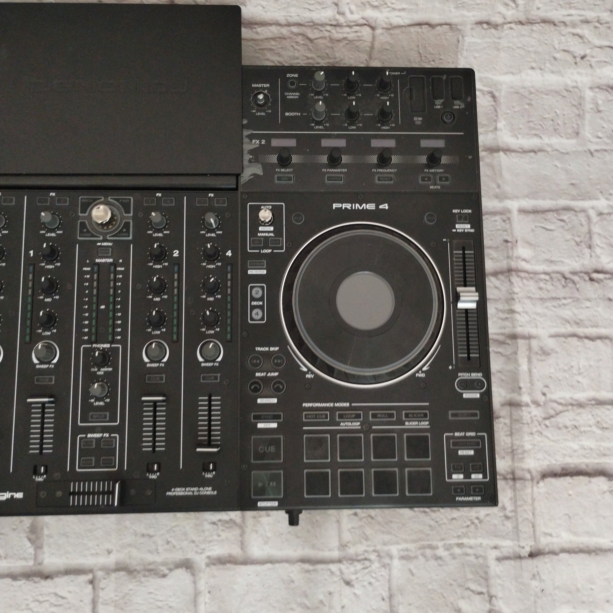 Denon DJ Prime 4 Turntable With Case