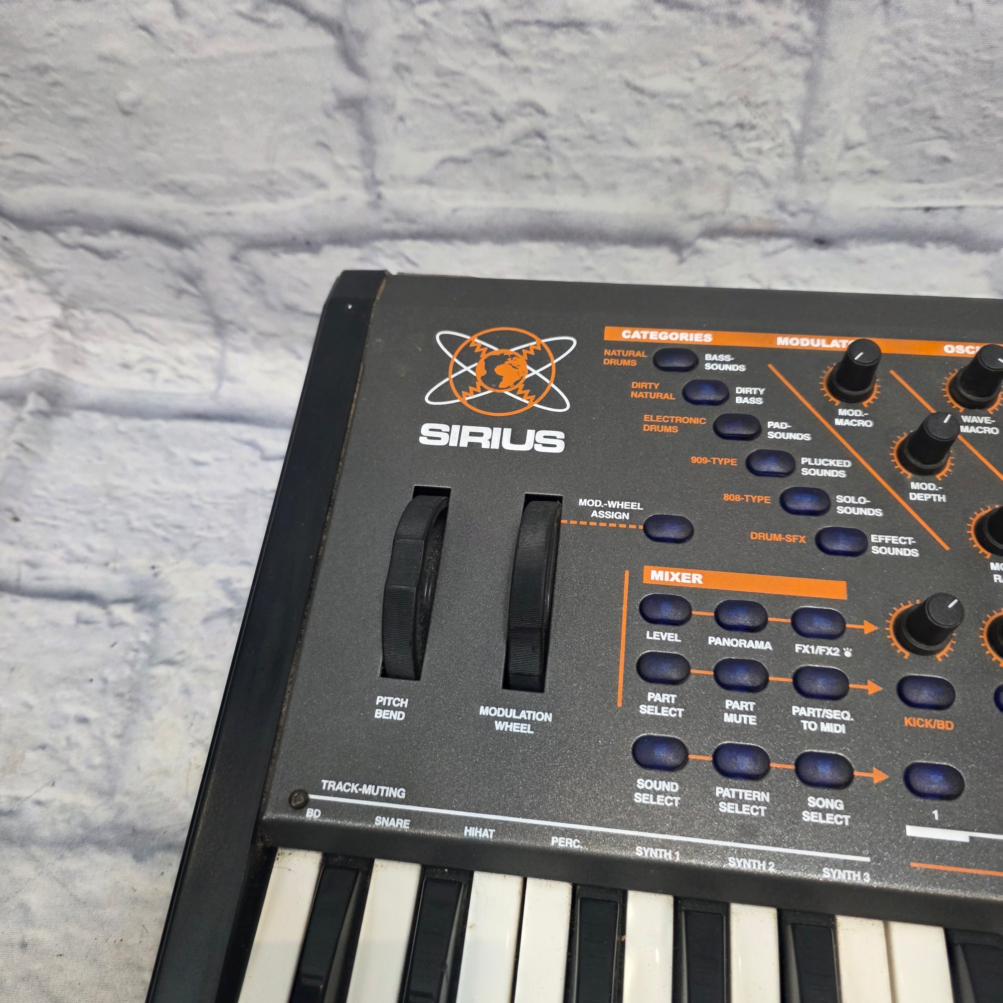 Quasimidi Sirius Analog Synth
