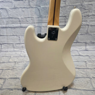 Fender 2019 White Jazz Bass MIM 4 String Bass Guitar