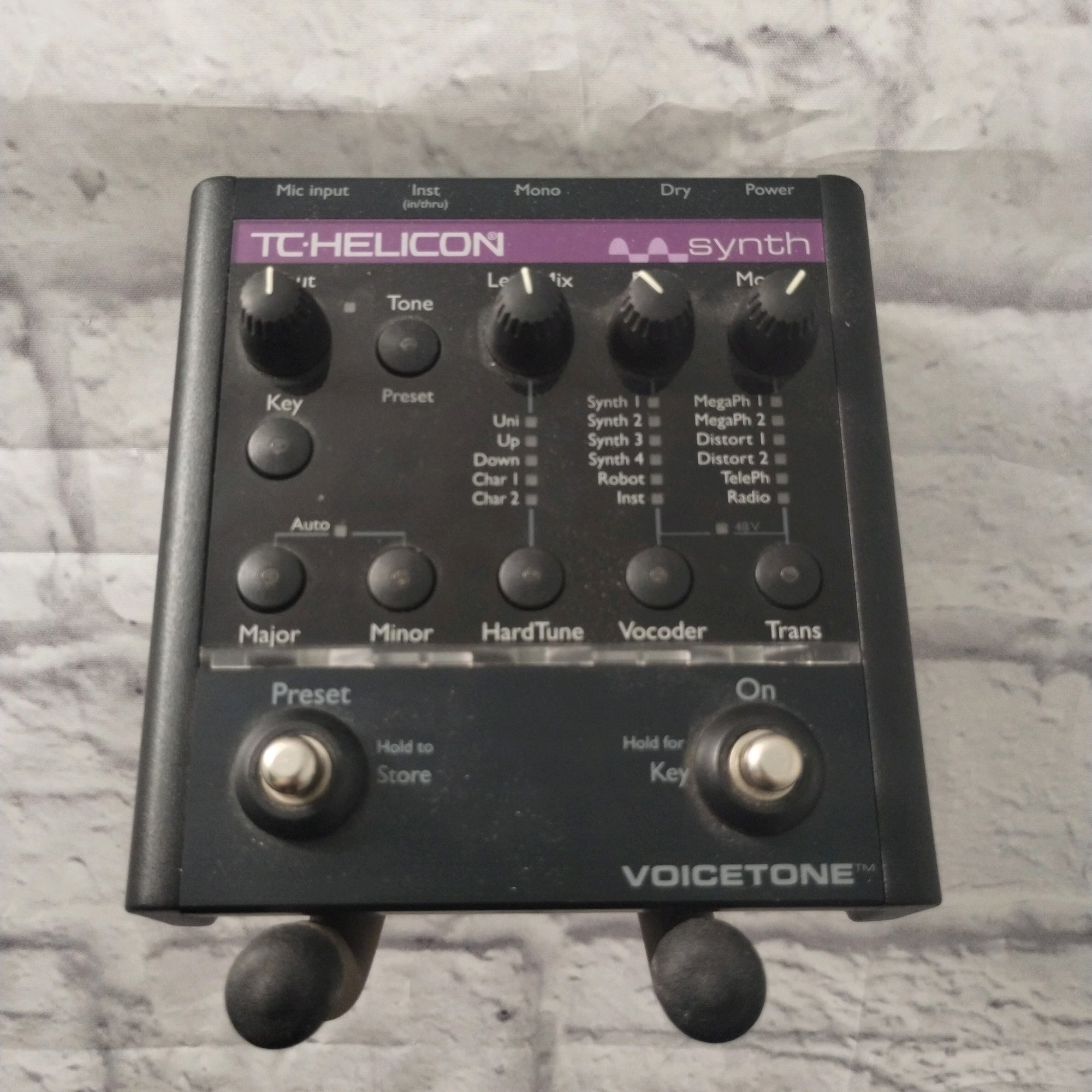 TC Helicon Voicetone Synth Vocal Pedal - Evolution Music