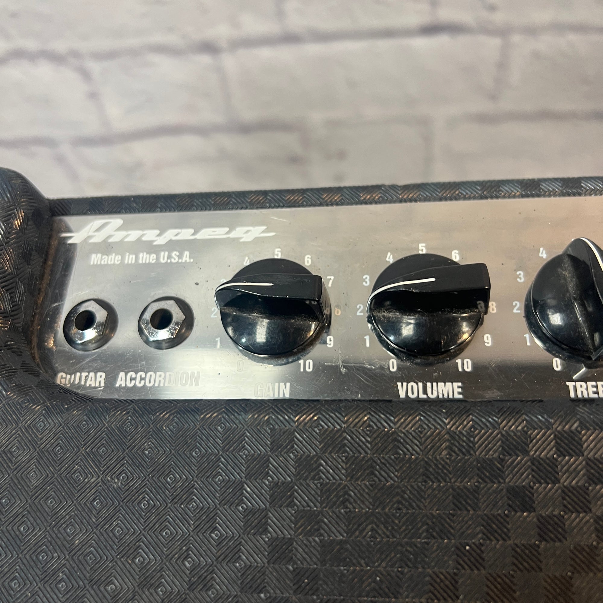 Ampeg R212R Reverberocket 2x12 Tube Combo Amp 90s reissue