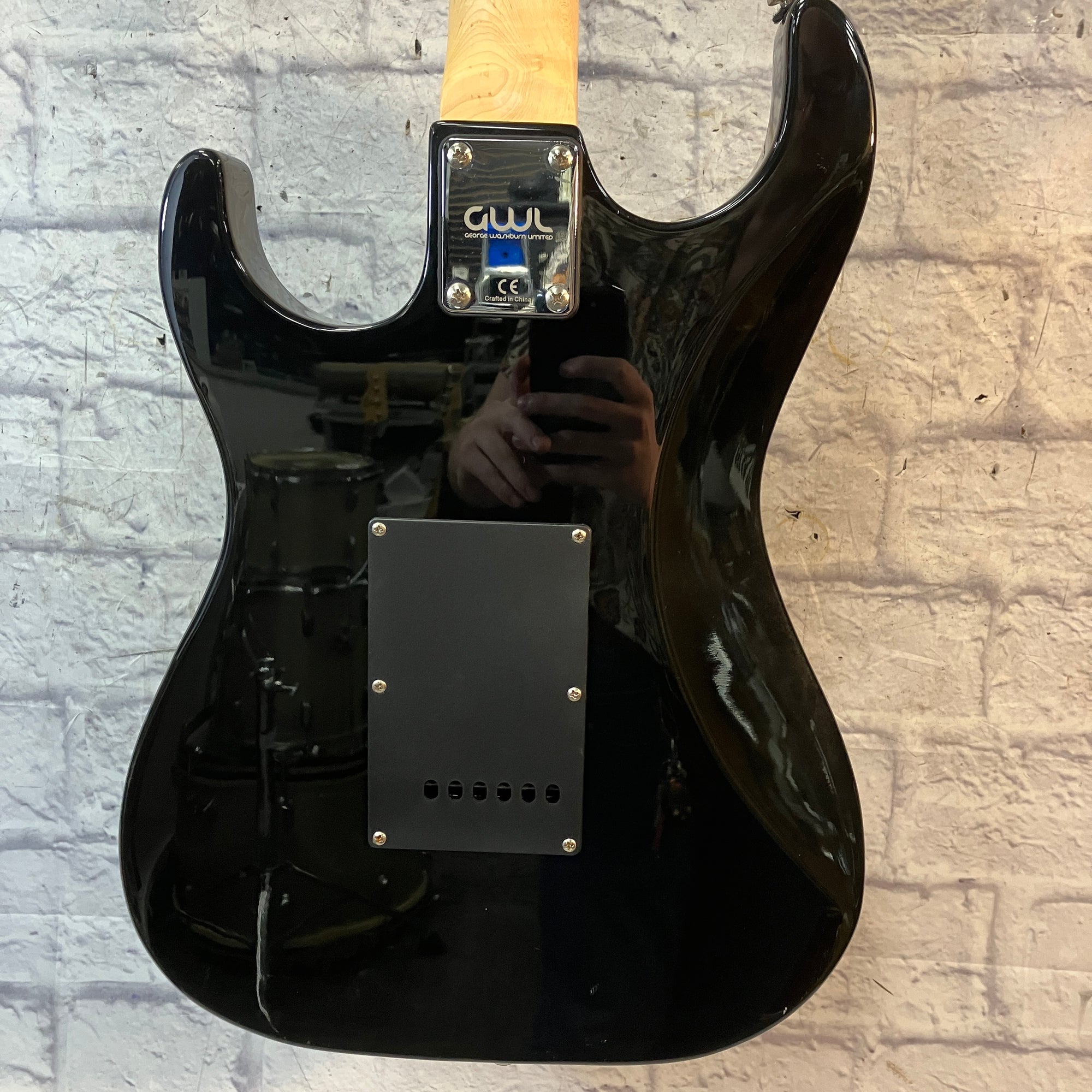 GWL George Washburn Lyon Black Stratocaster Style Guitar (With Gig Bag)