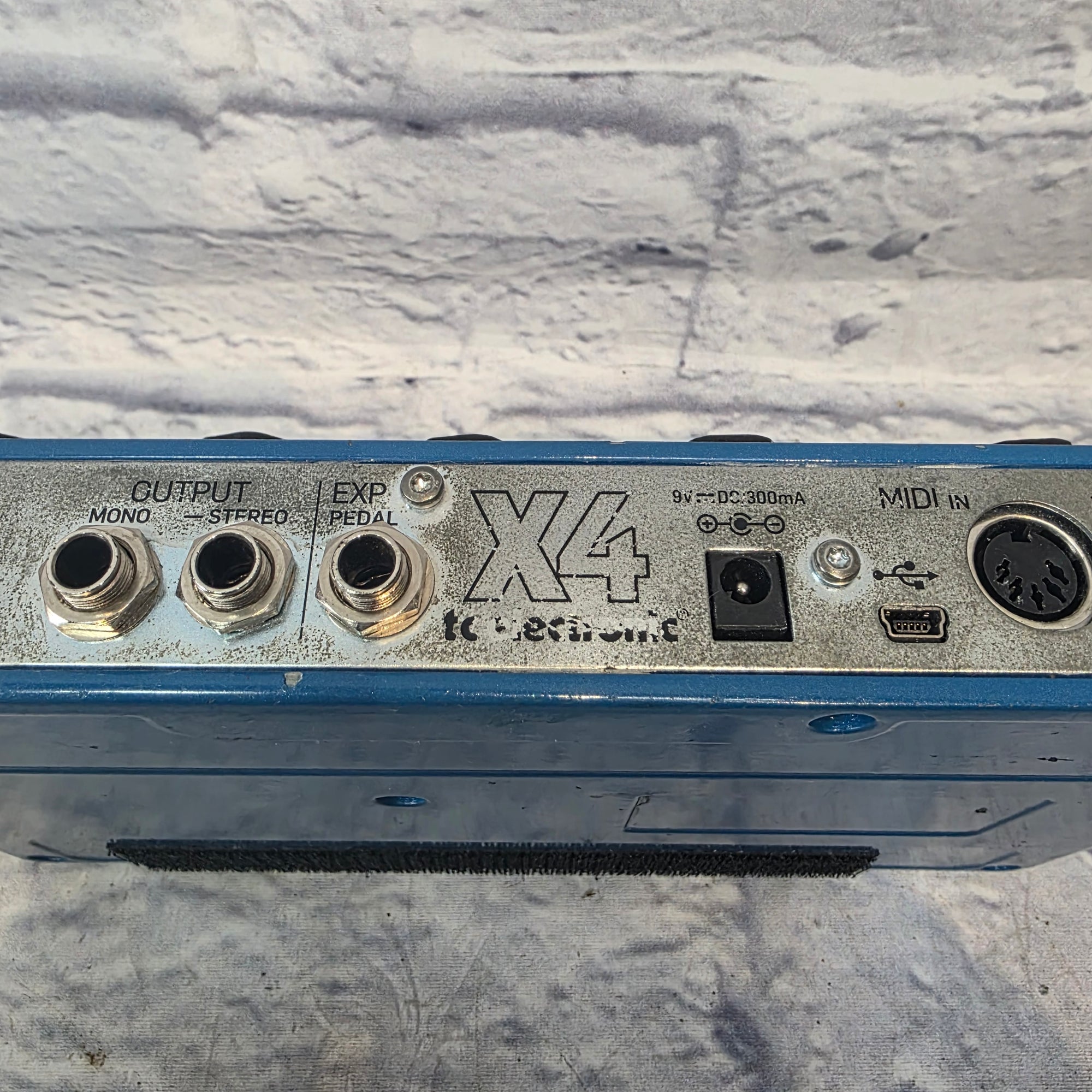 TC Electronic Flashback X4 Looper and Delay Pedal