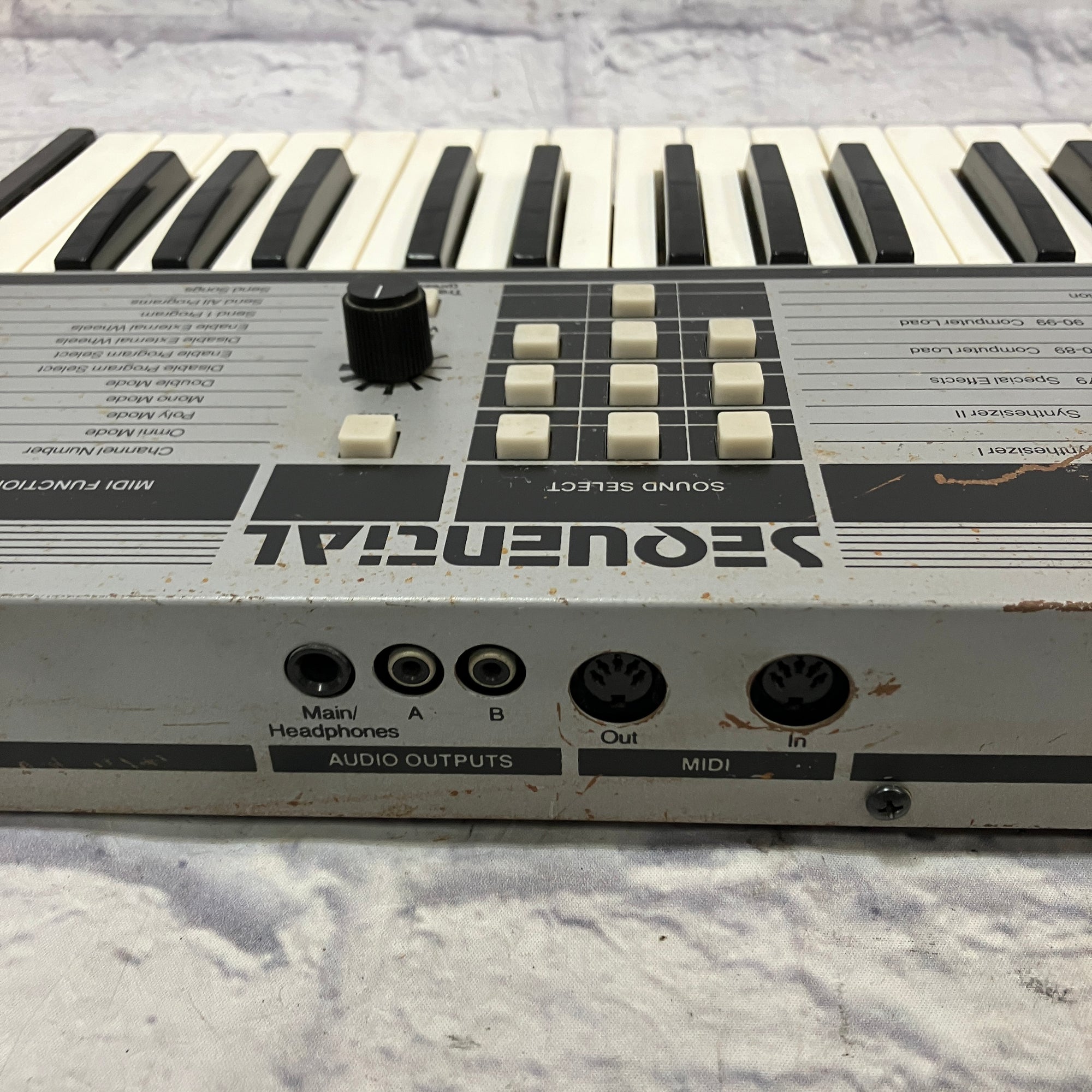 Sequential Expander Sequential Circuits MAX MIDI Voice Expander Analog Synth - Evolution Music