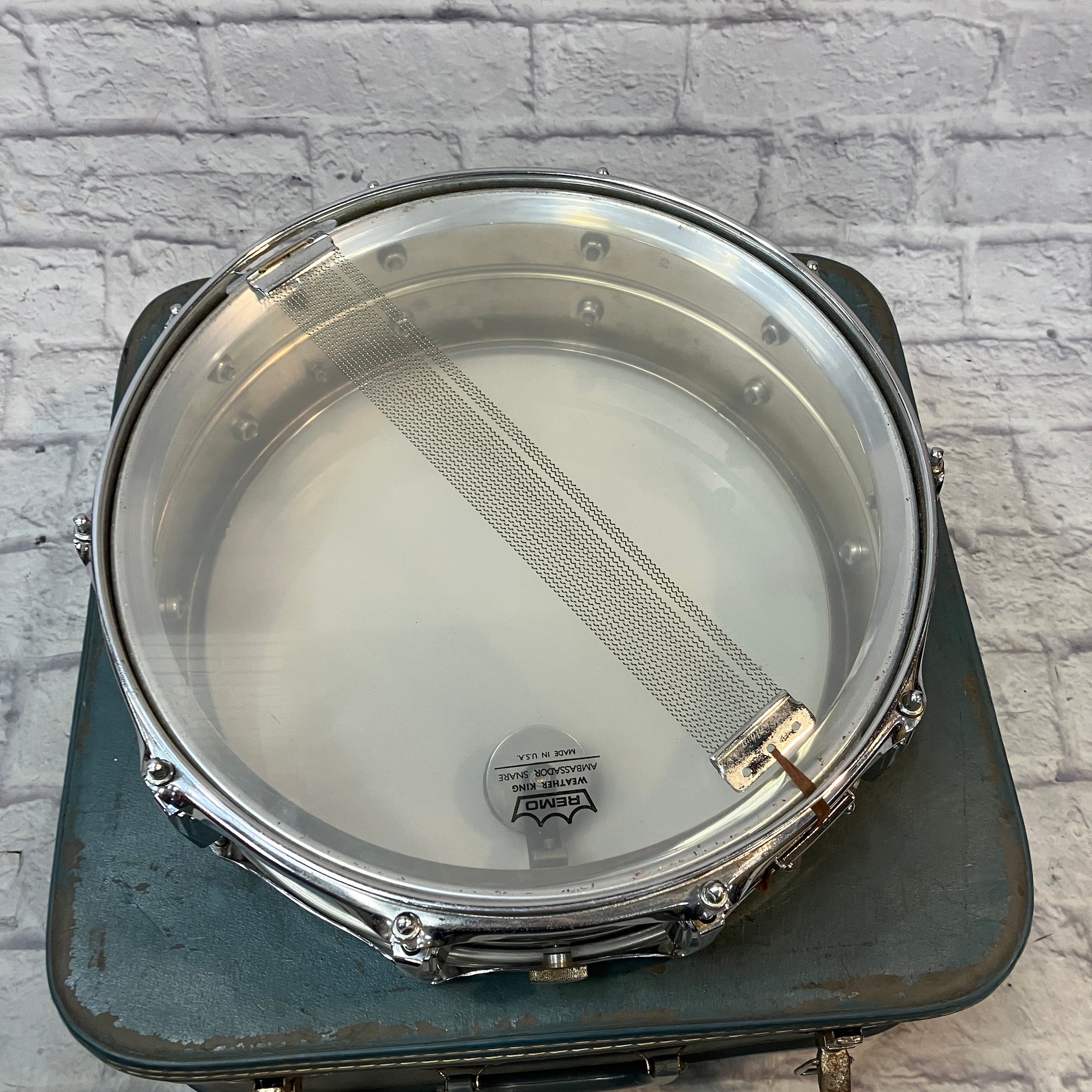 Vintage Ludwig Chrome Snare (With case and Accessories)