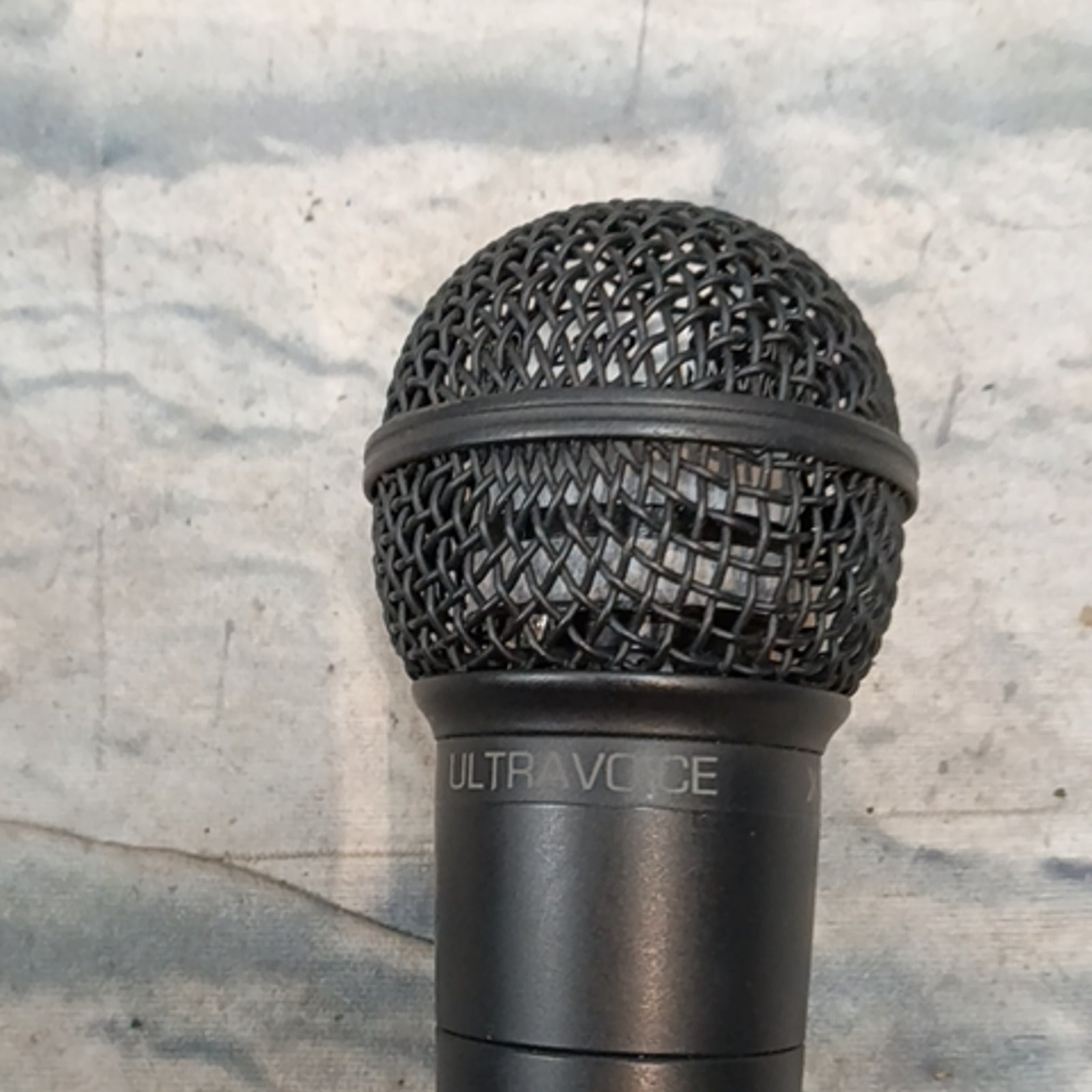 Behringer XM8500 Microphone