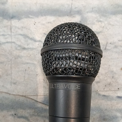 Behringer XM8500 Microphone