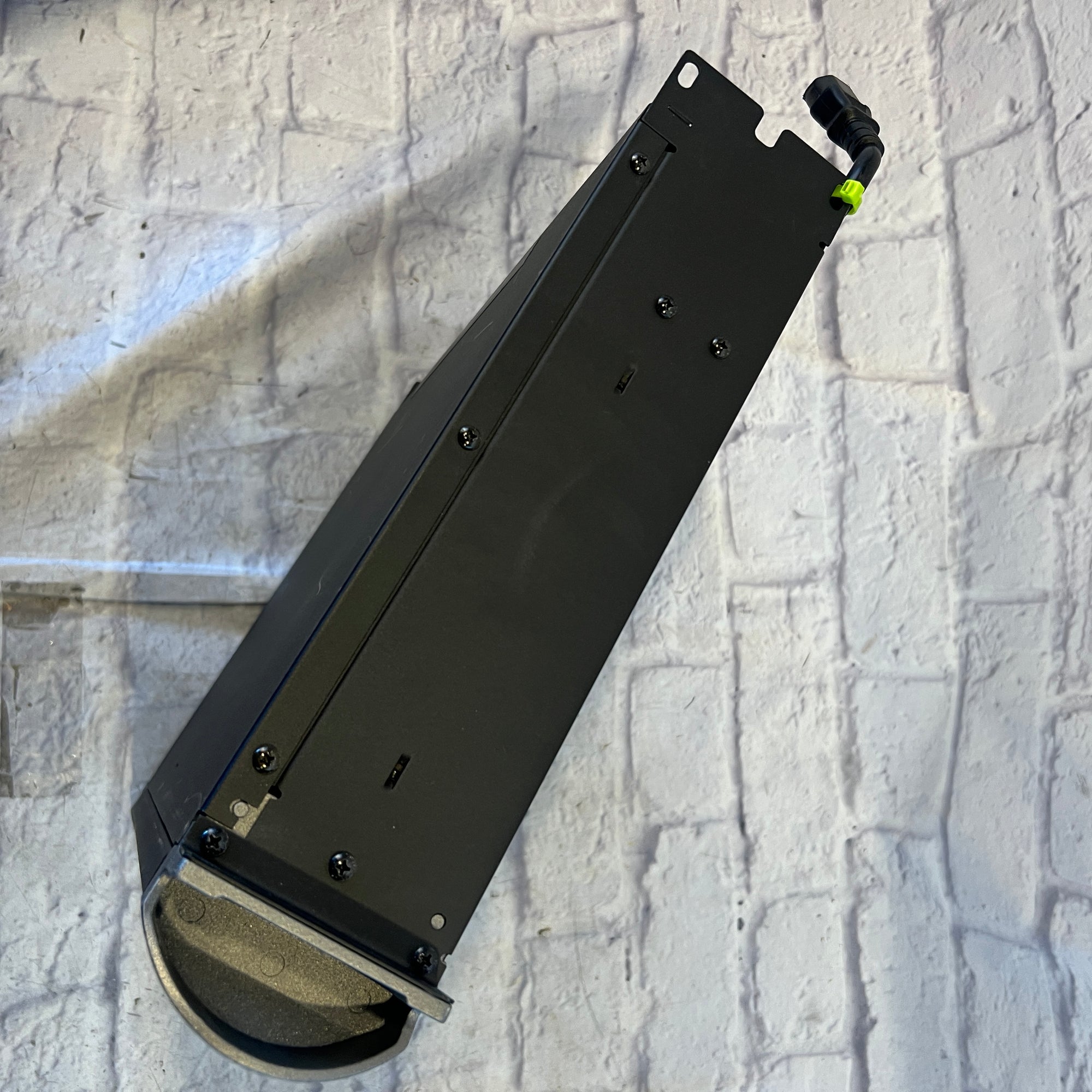 QSC PLX2402 2400 Watt 2-Channel Power Amp