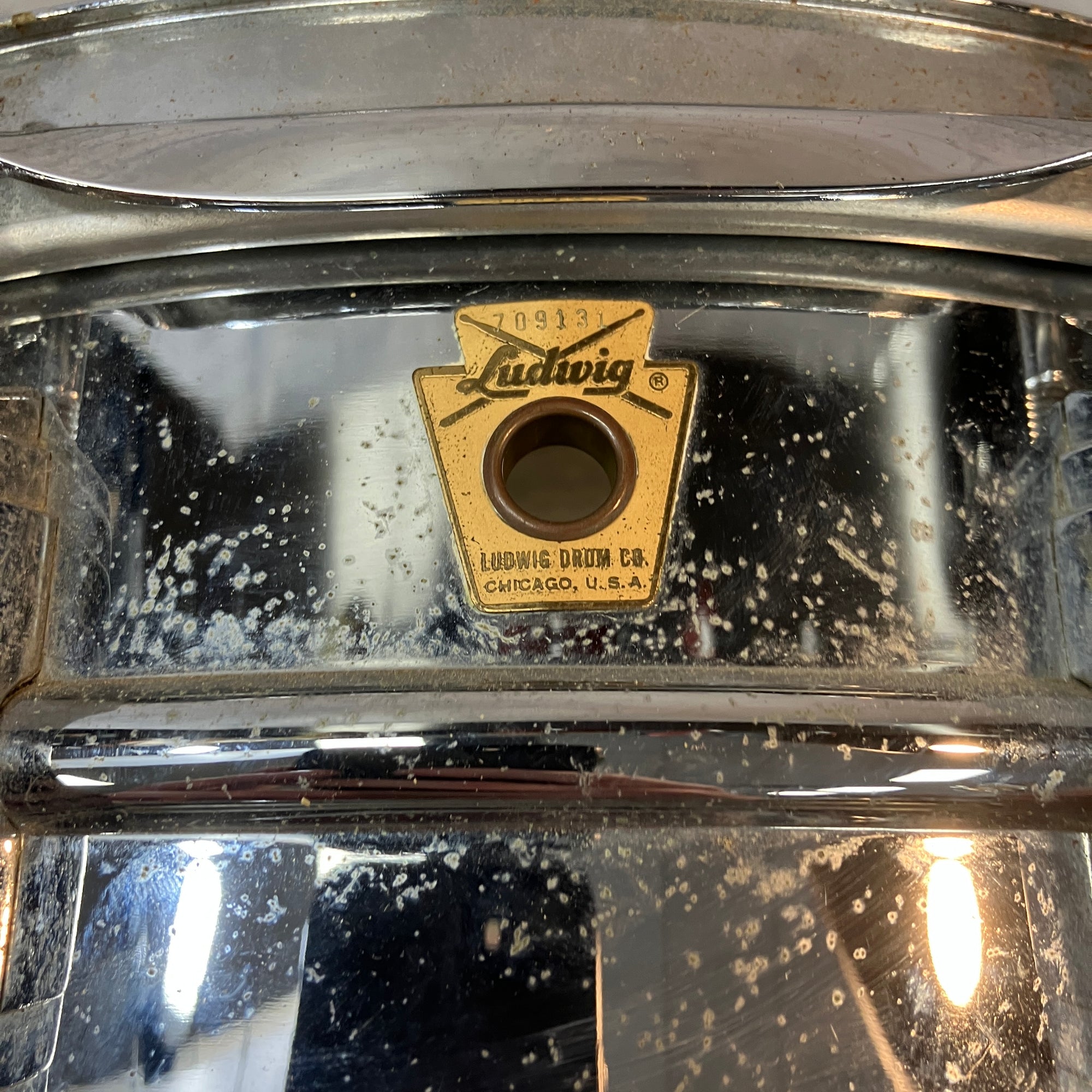 Vintage Ludwig Chrome Snare (With case and Accessories)