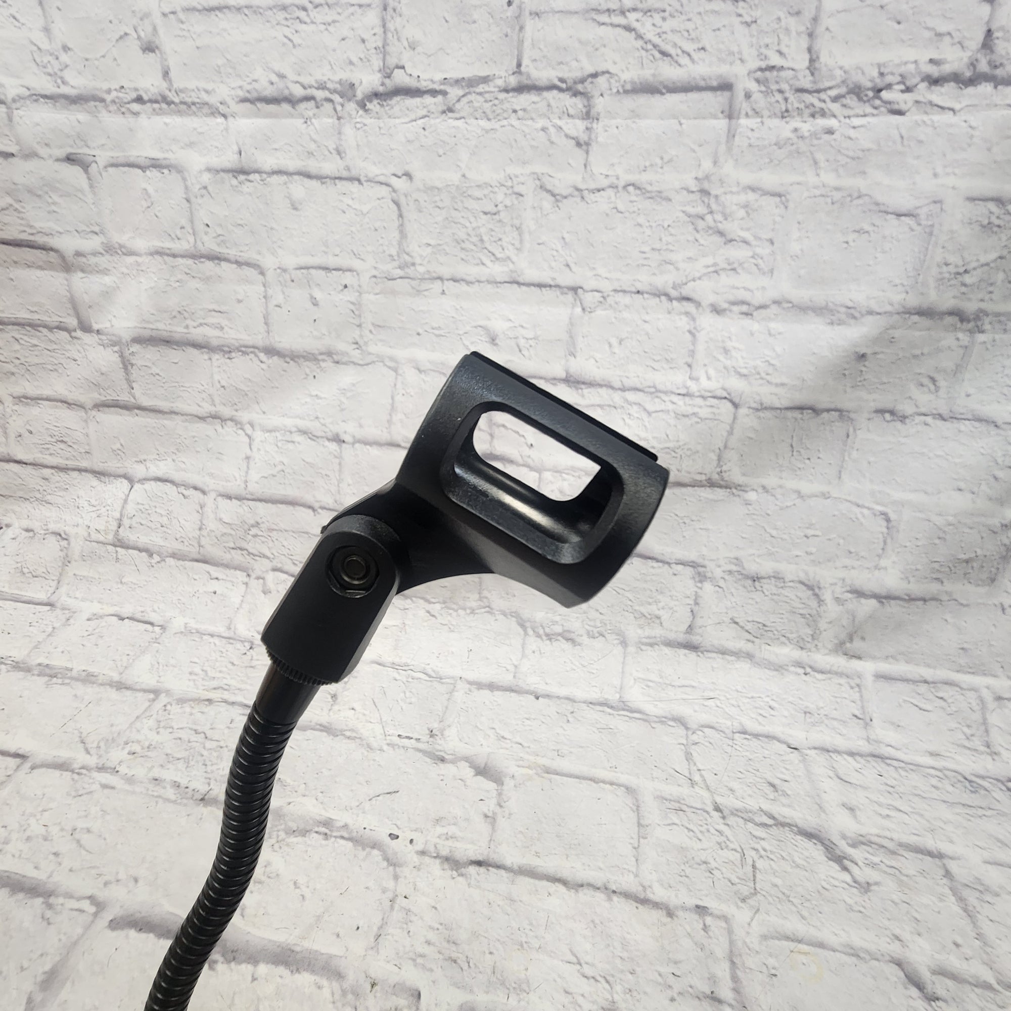 Unknown Gooseneck Microphone Stand with Tripod Base