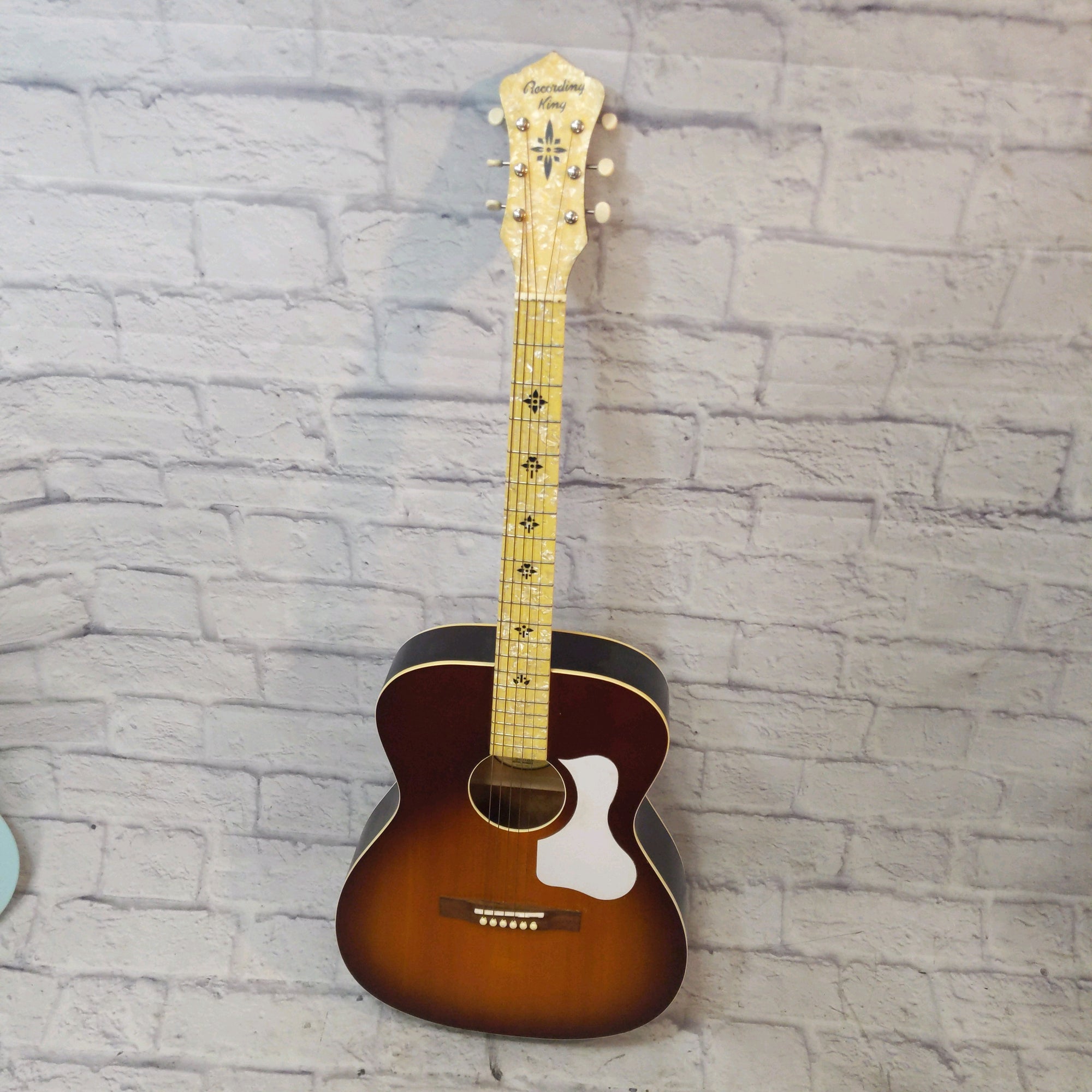 Recording King ROC9-TS Acoustic Guitar