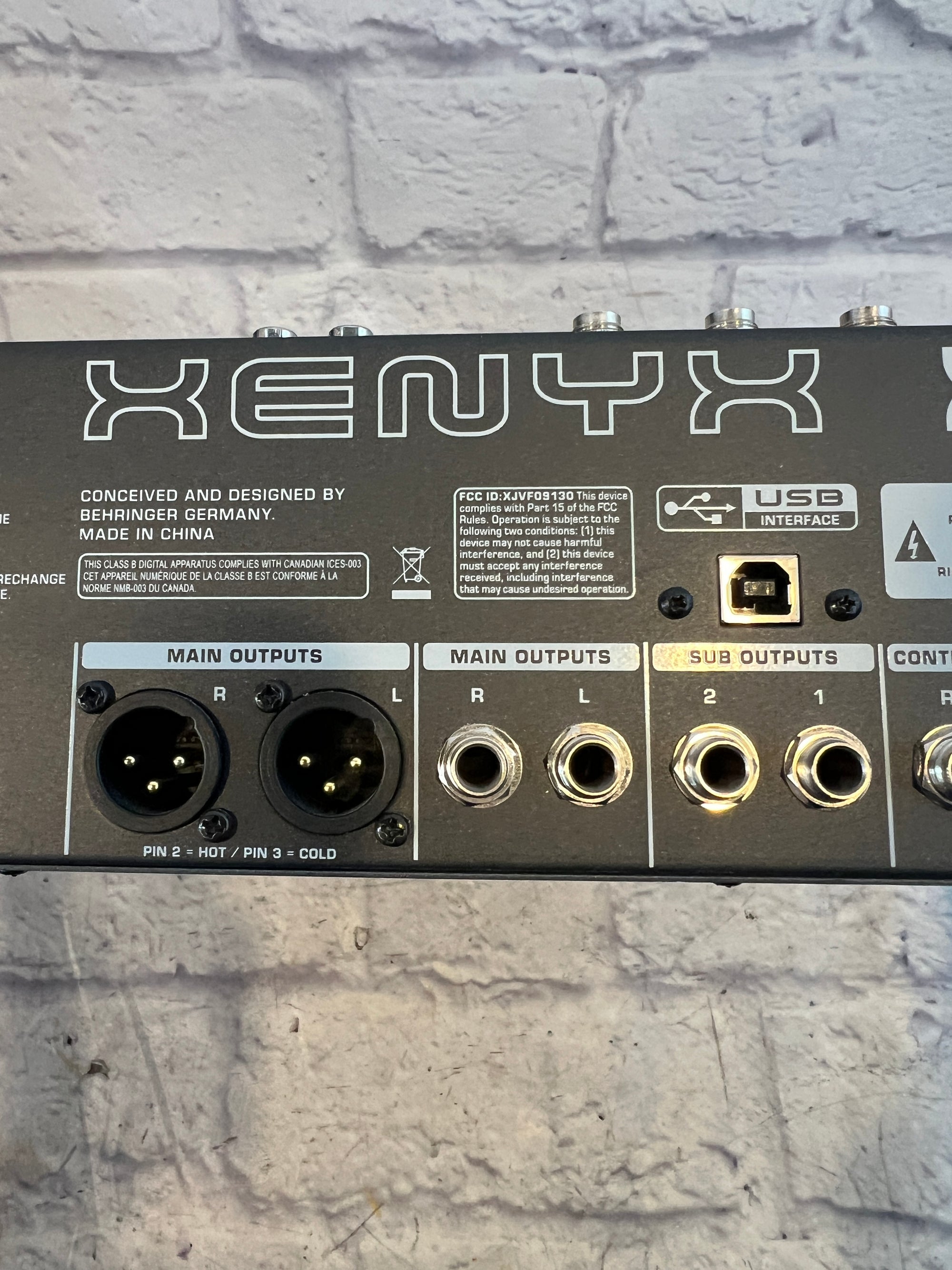 Behringer X1832USB 14 Channel Mixer with Effects