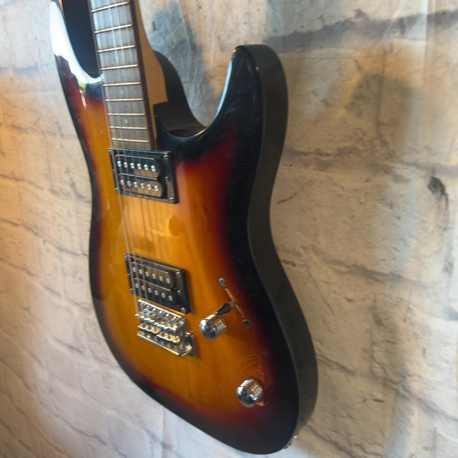 Laguna LE122 Double Humbucker Sunburst Electric Guitar