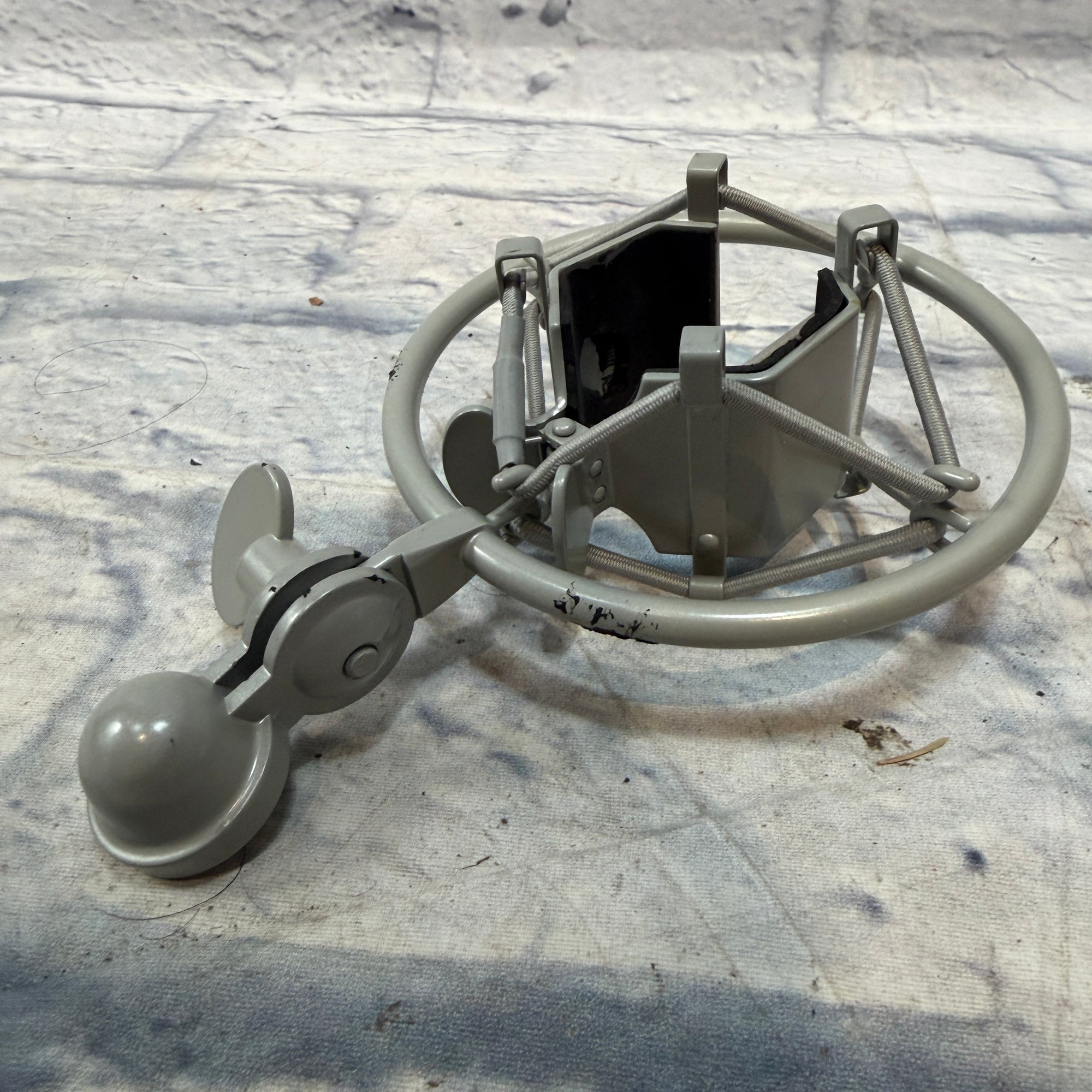 Avantone CR-14 Ribbon Microphone