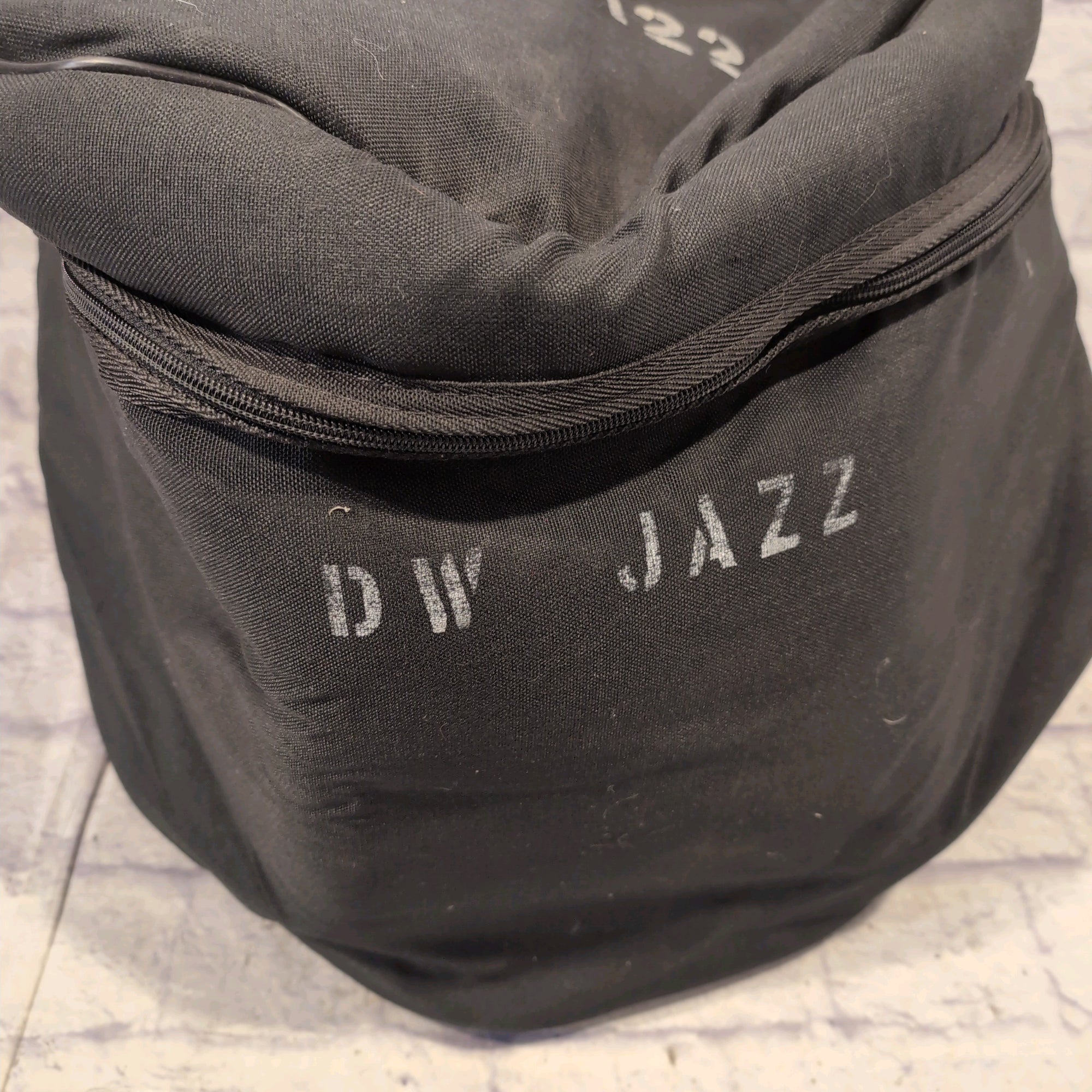 Humes & Berg 20x16 Tuxedo Padded Kick Drum Bag