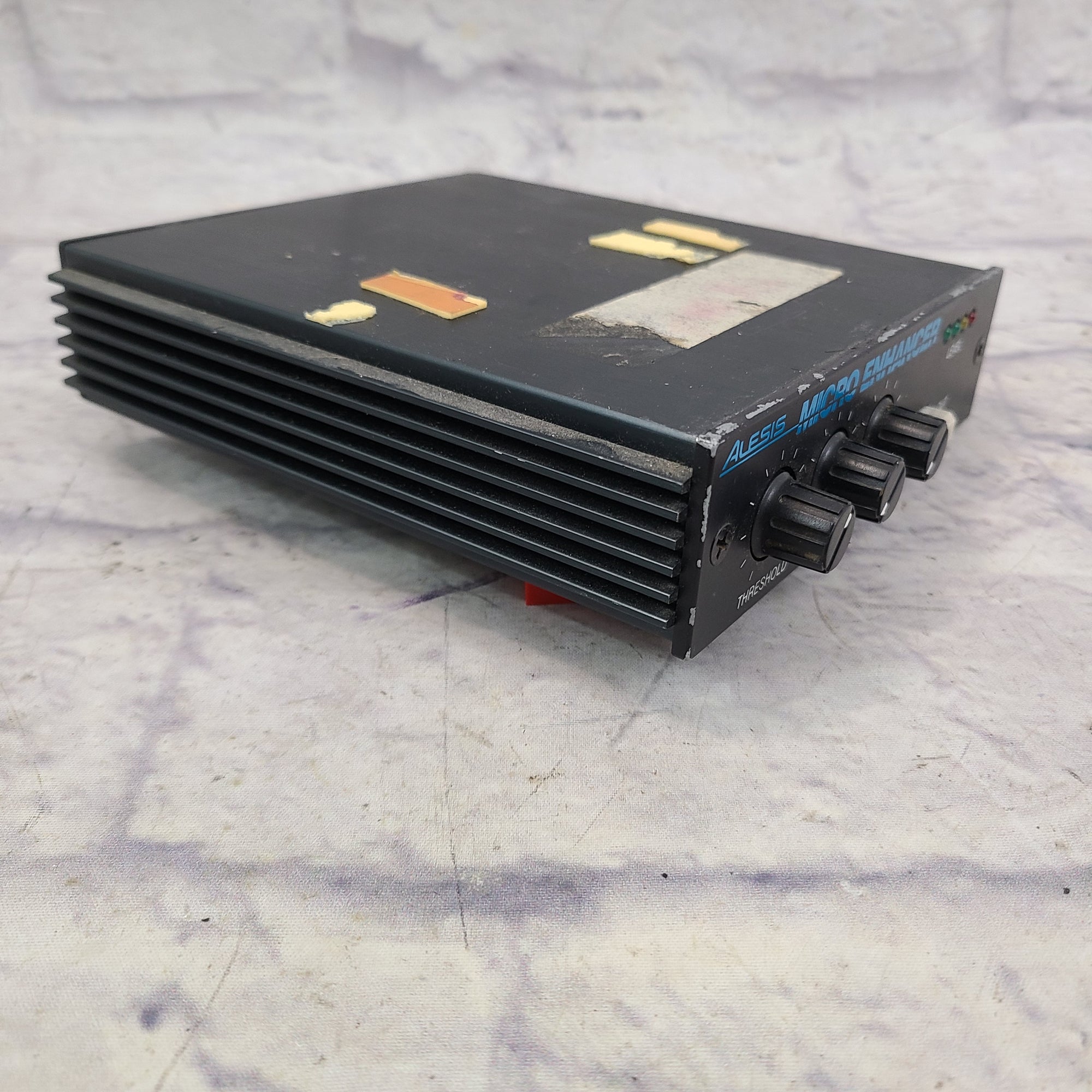 Alesis Micro Enhancer Dynamic Semiparametric Equalizer