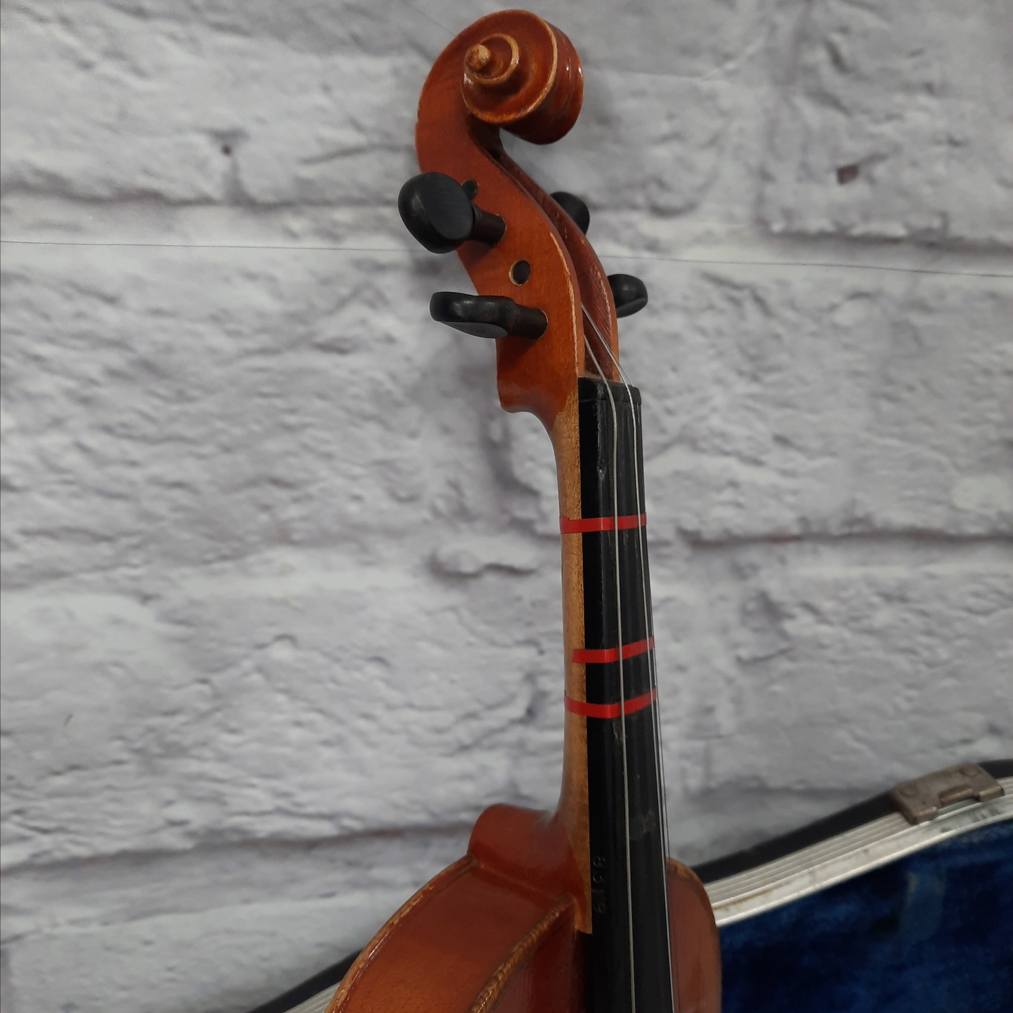 Unbranded 3/4 Violin w/Case and Bow