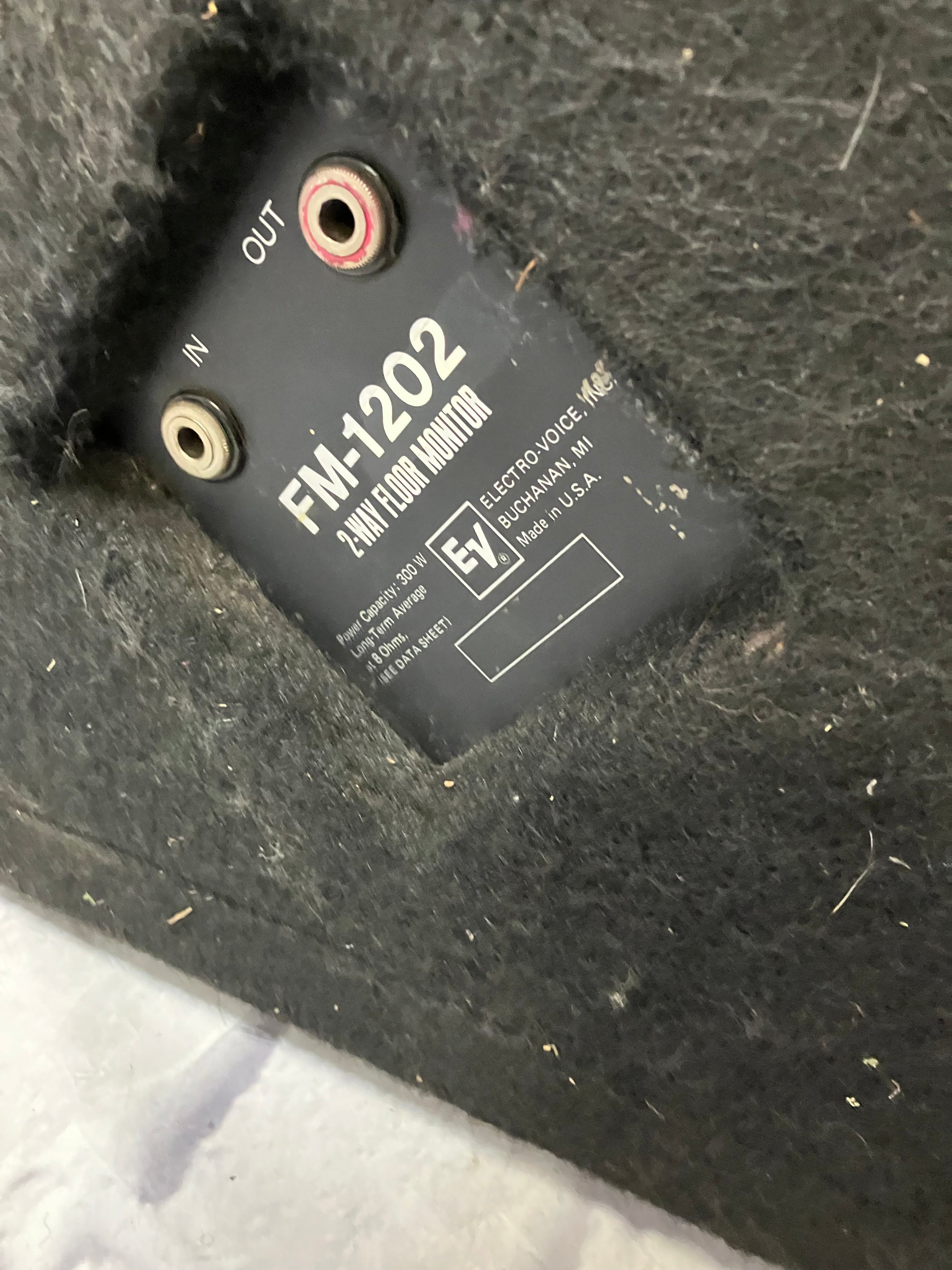 ドラえもん君2 ELECTRO-VOICE FM-1202ER Used Electro-Voice FM1202ER Wedge monitor 12