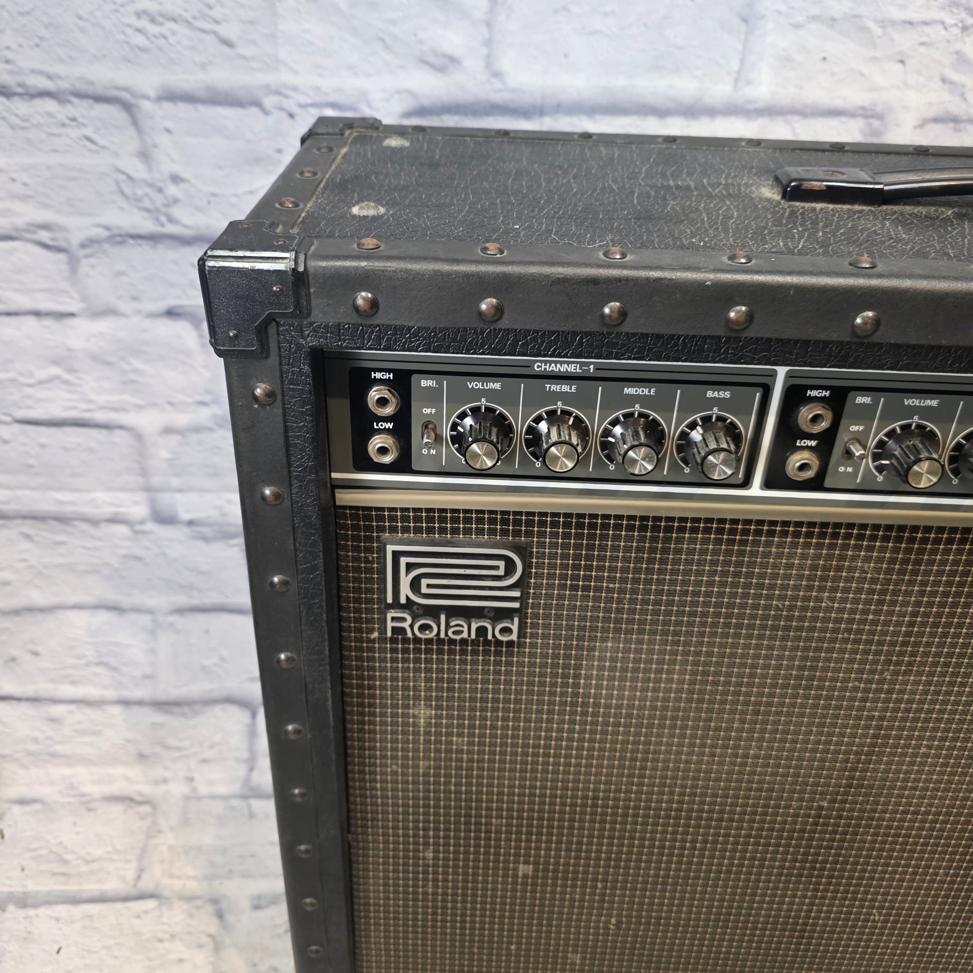 Vintage 1980 Roland Jazz Chorus 120 Guitar Combo Amp