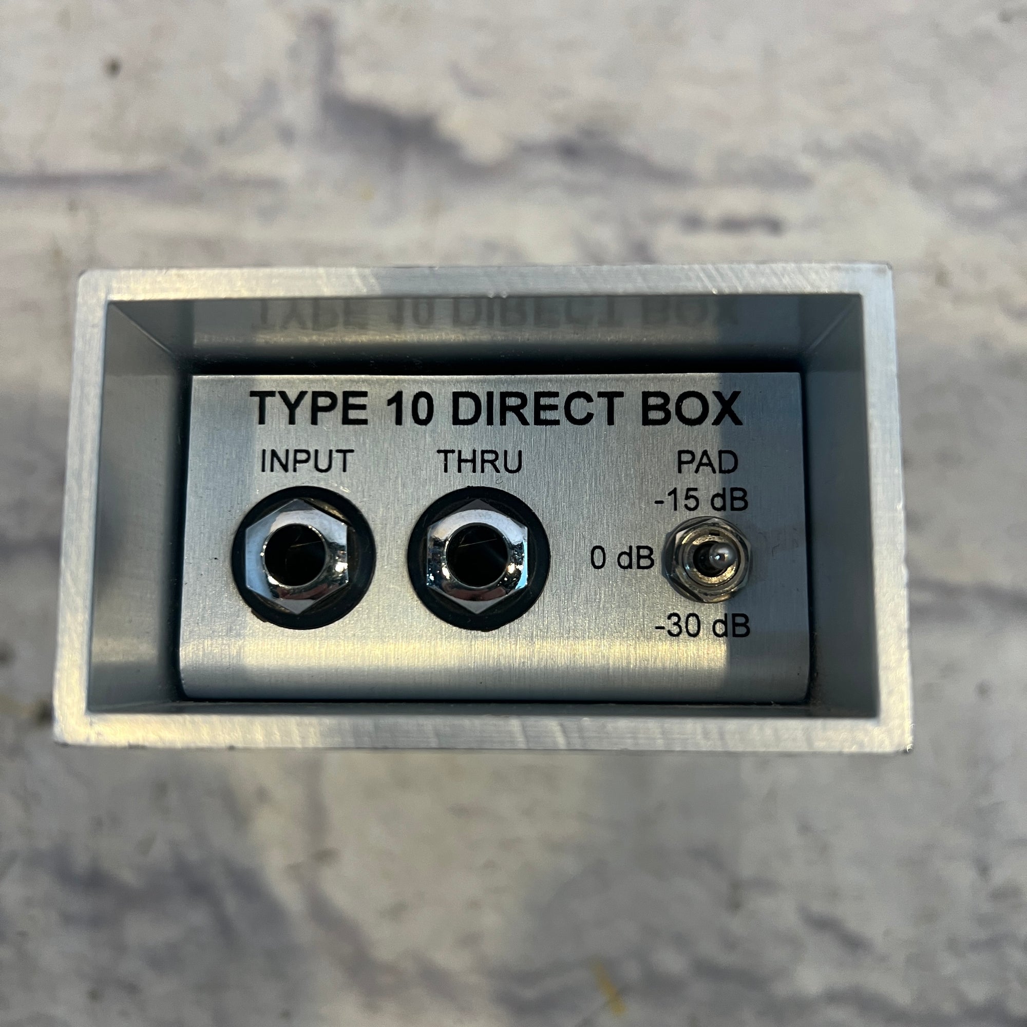 Countryman Type 10 Active DI Box