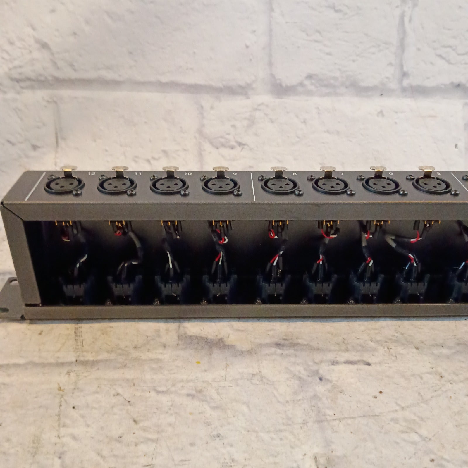 Hosa PDR-369 Mic In Panel Rack Patchbay