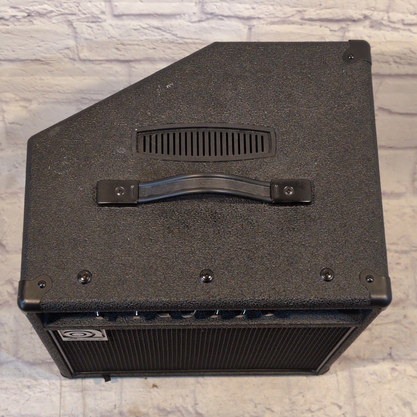 Ampeg BA-110 V2 Bass Guitar Combo Amp