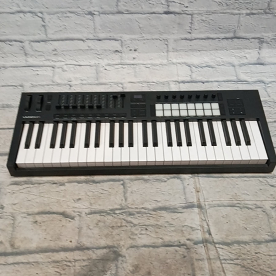 Novation Launchkey 49 MKIV