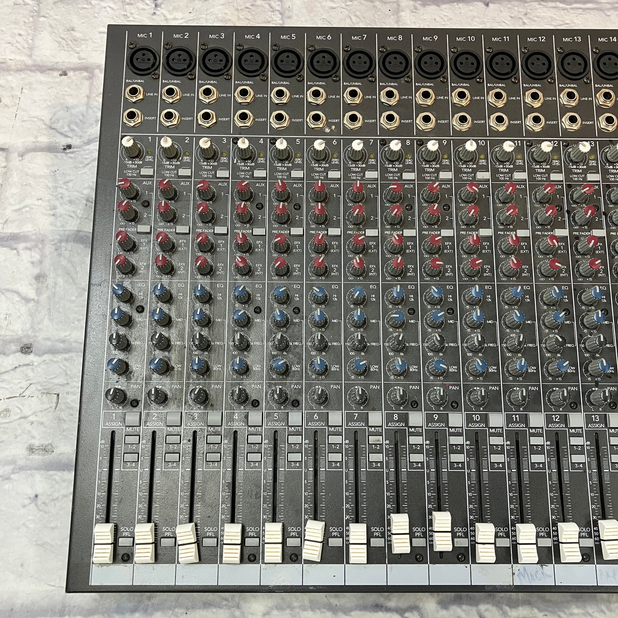 Mackie CFX20 20 Channel Mixing Desk