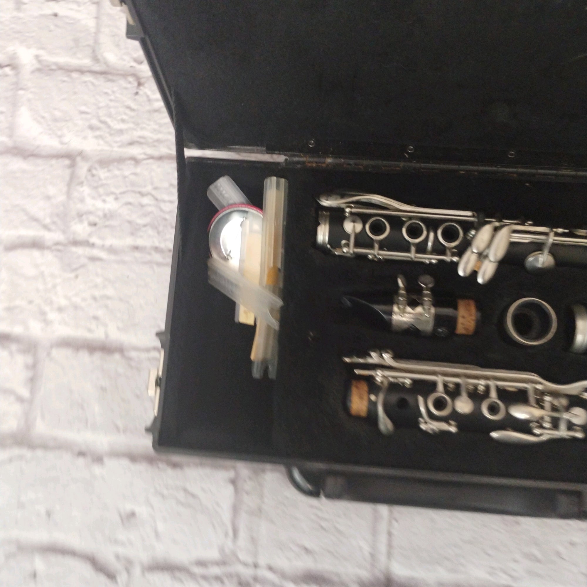 Vito 7214 Clarinet W/ Case