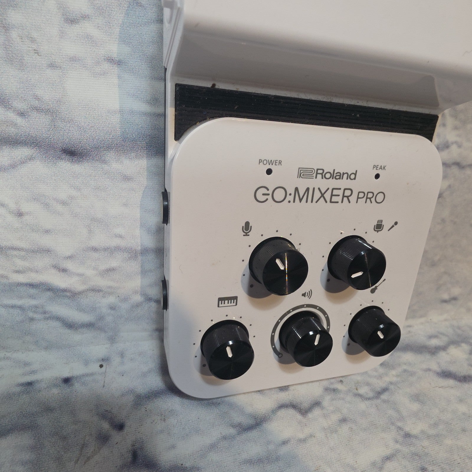 Roland Go: Mixer Pro Mixer
