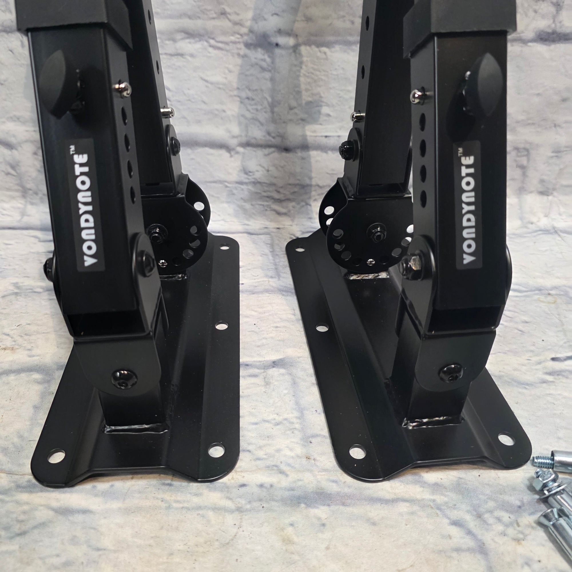 Vondynote Speaker Wall Mounts