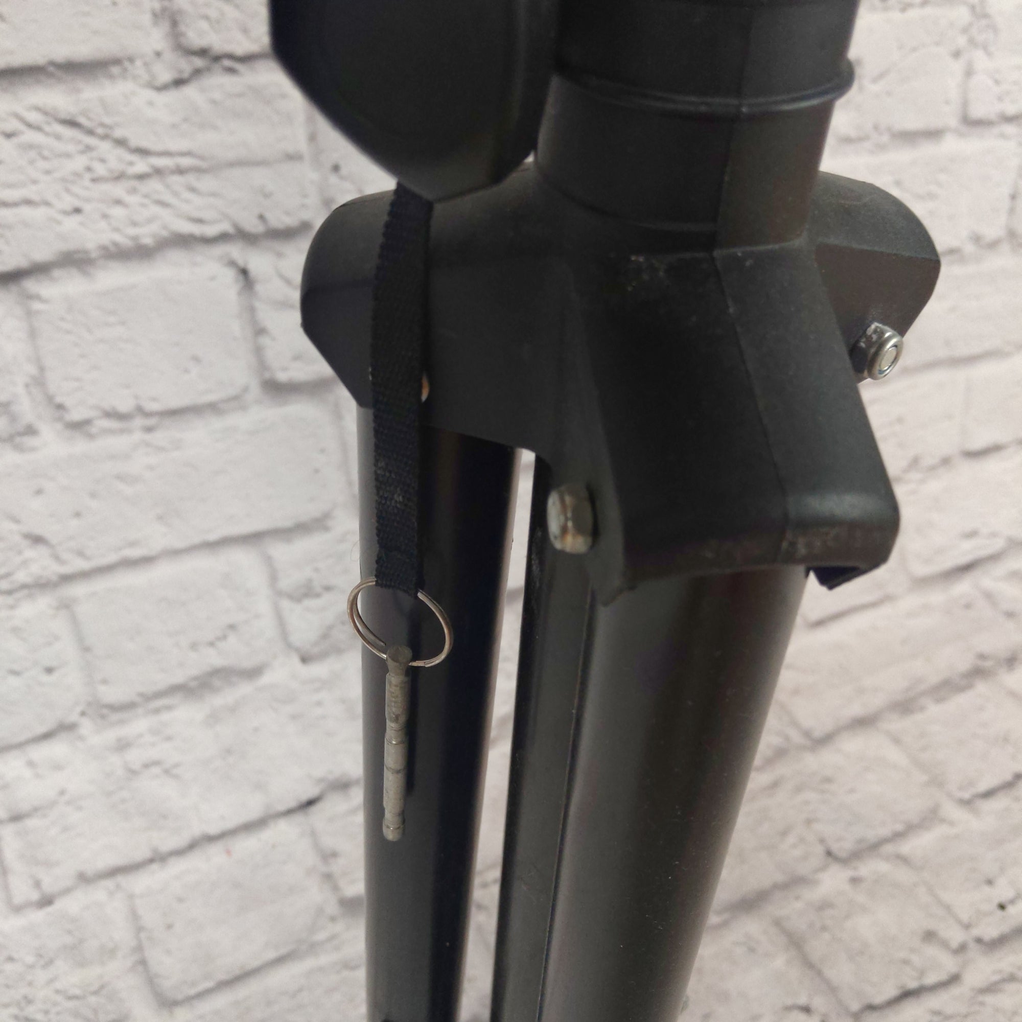 Unknown Speaker Stand