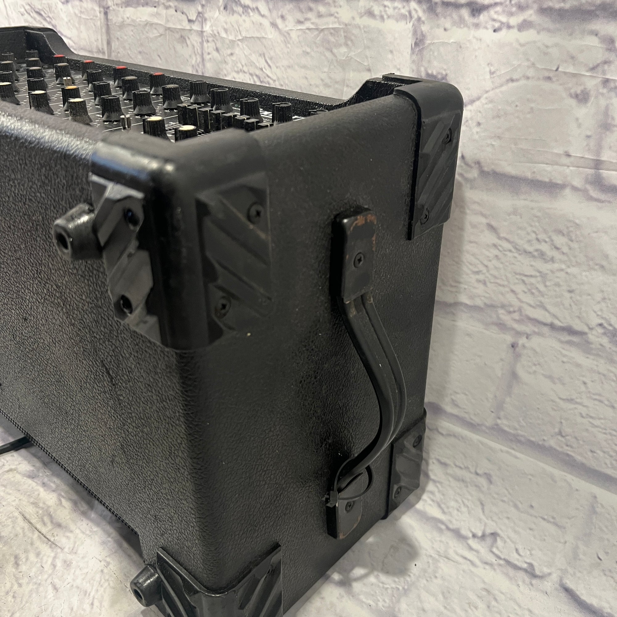 Soundtech 306D 6 Channel Powered Mixer with Effects