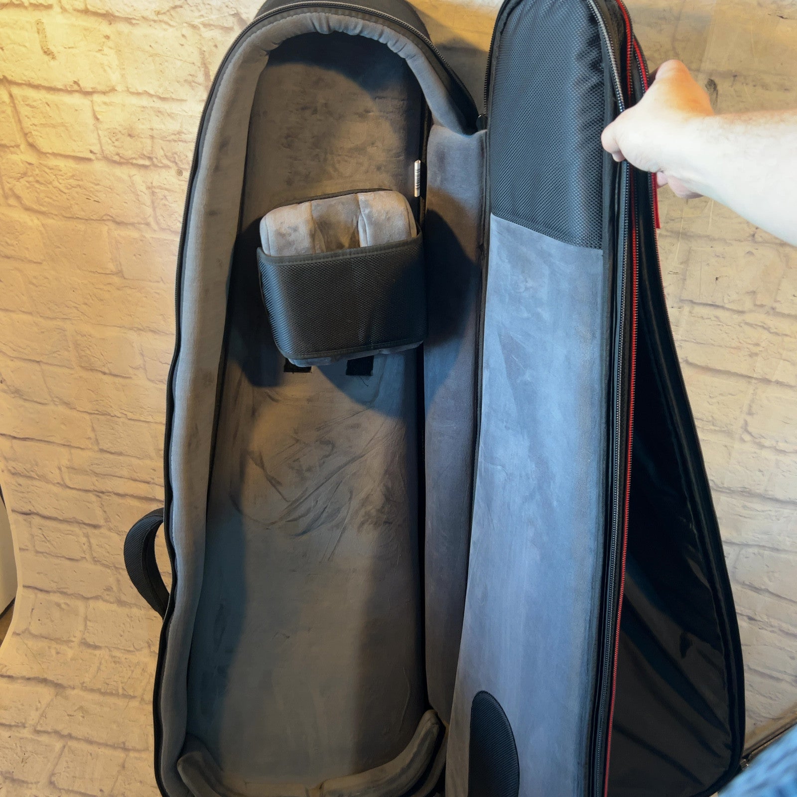Road Runner RR5TEB Highway Premium Electric Bass Gig Bag - Black