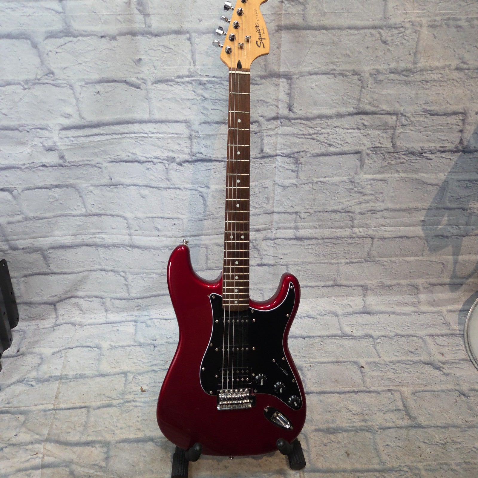 Squier Affinity Stratocaster (W/ Gig Bag) Electric Guitar