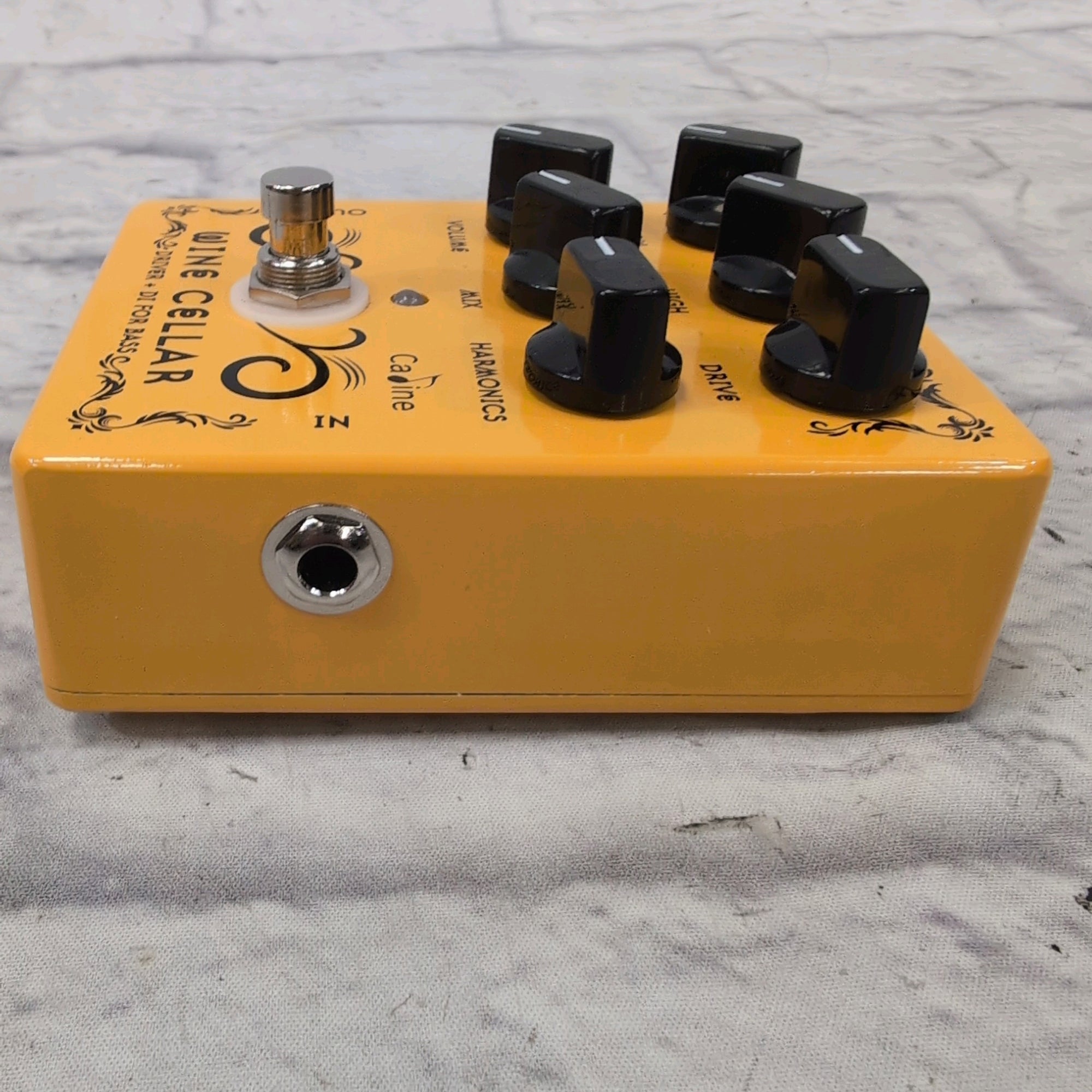 Caline Wine Cellar Bass Drive & DI Pedal