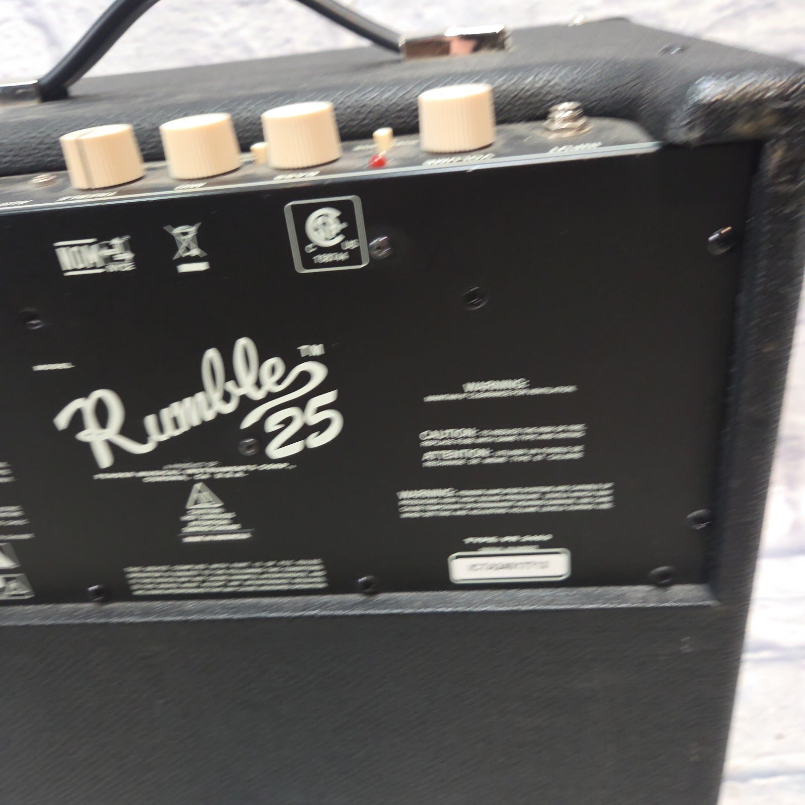 Fender Rumble 25 Bass Guitar Combo Amp