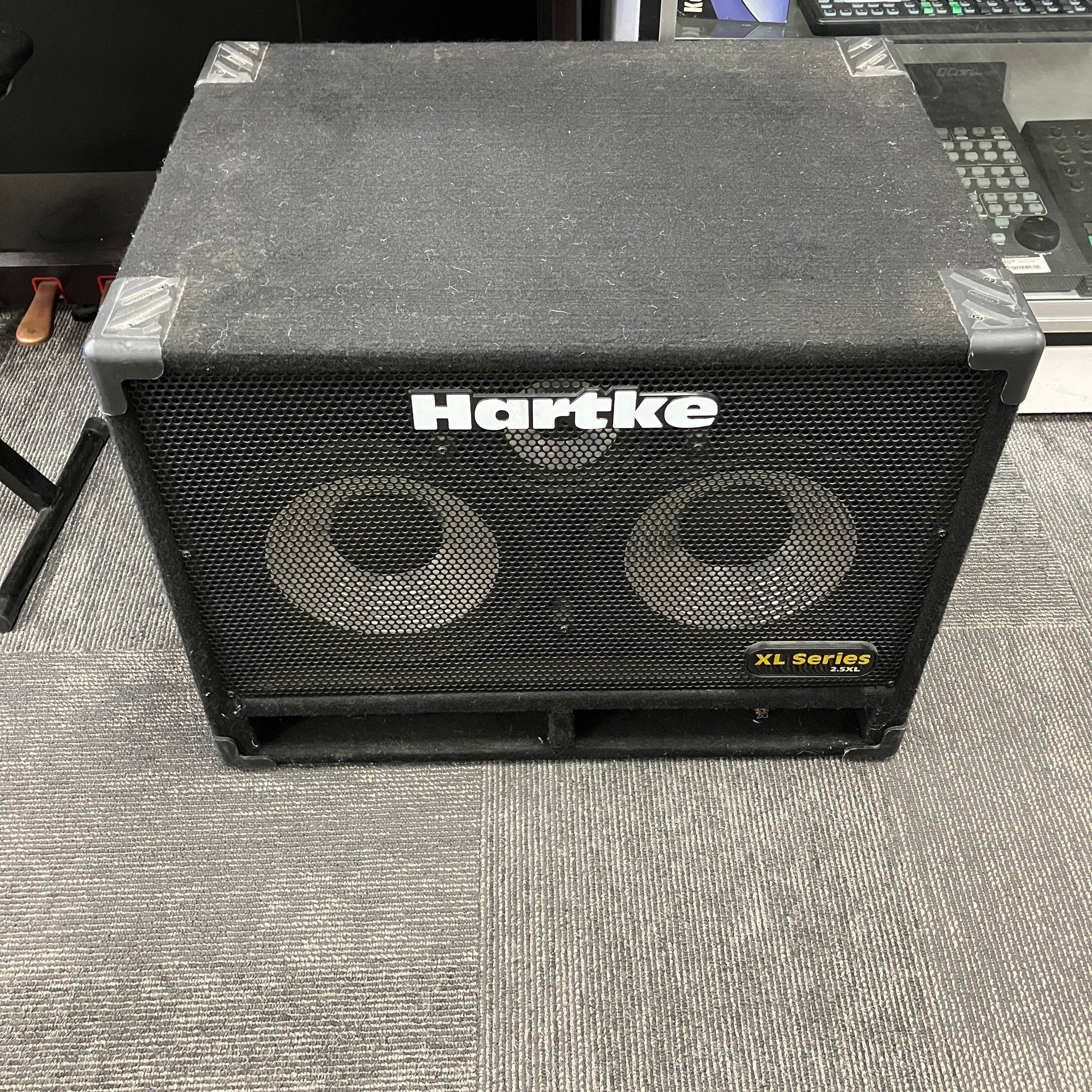 Hartke XL Series 210 Cabinet Bass Cabinet