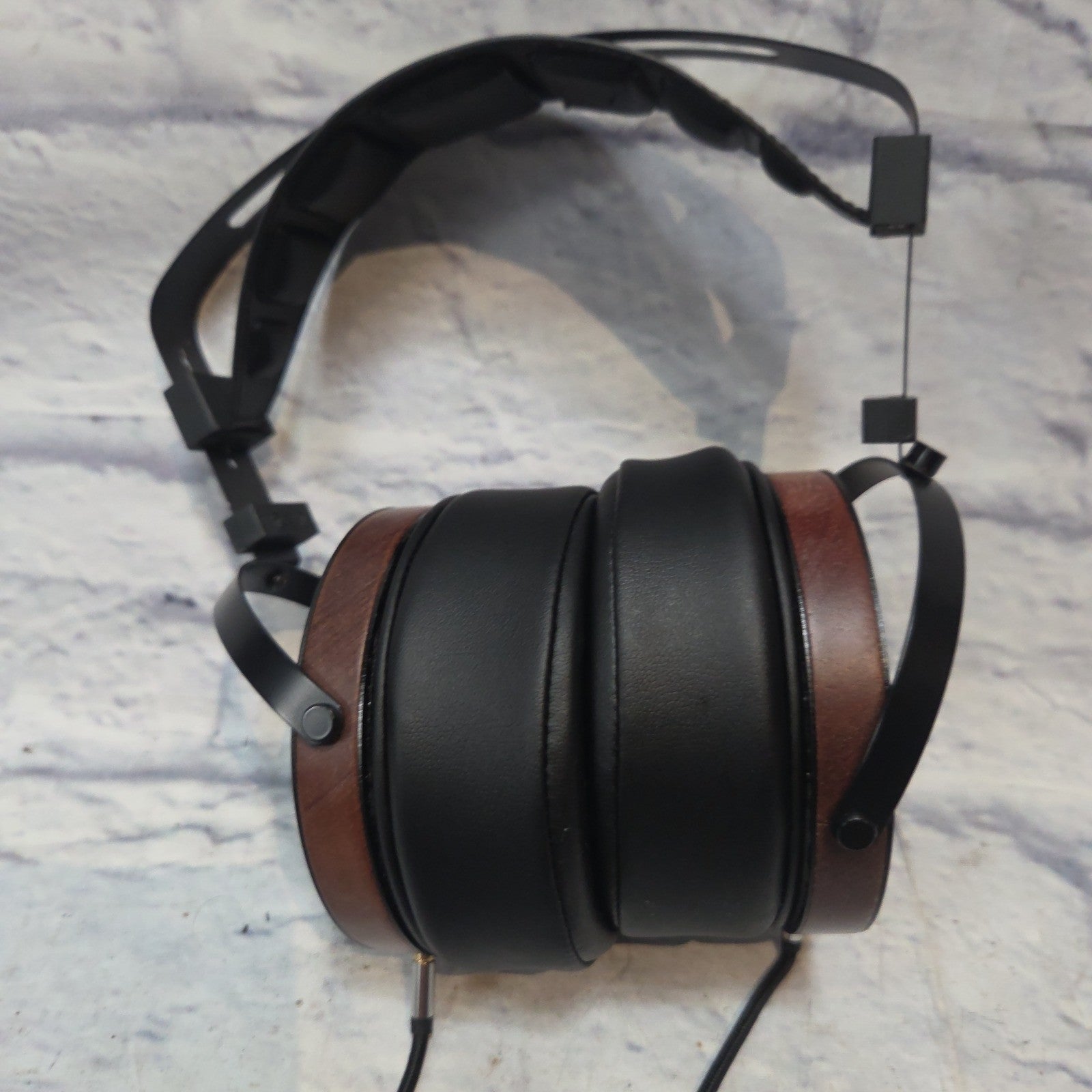Monoprice Monolith m1060 Home Audio Headphones