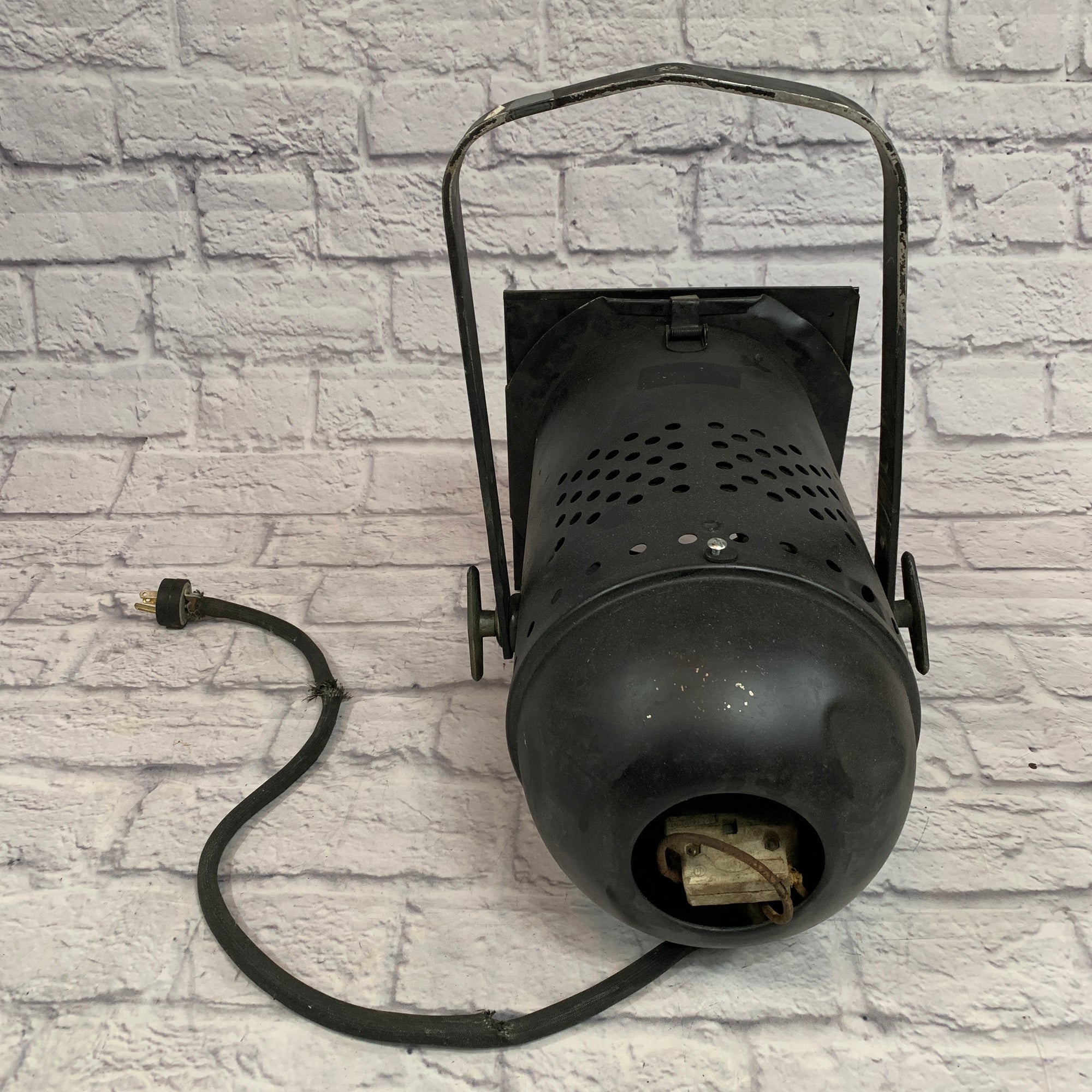 Unknown Par 64 Light