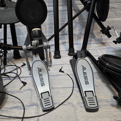 Alesis Nitro Mesh Kit Electronic Drum Set 2010s - Black Electric Drum Kit