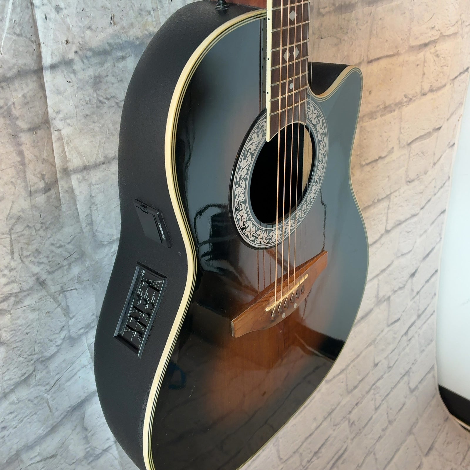 Ovation cc157 Acoustic Guitar